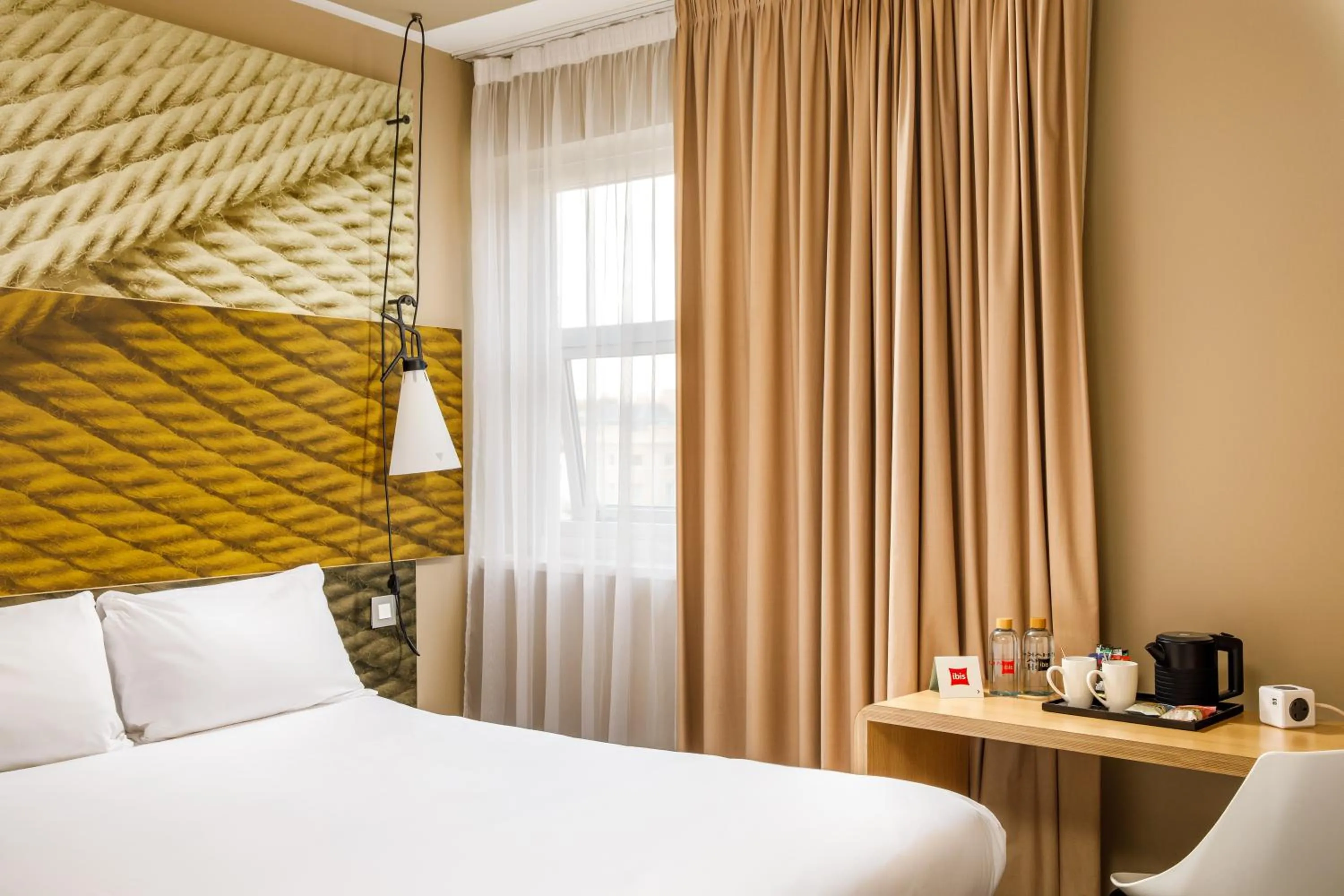 Photo of the whole room, Bed in ibis London Greenwich