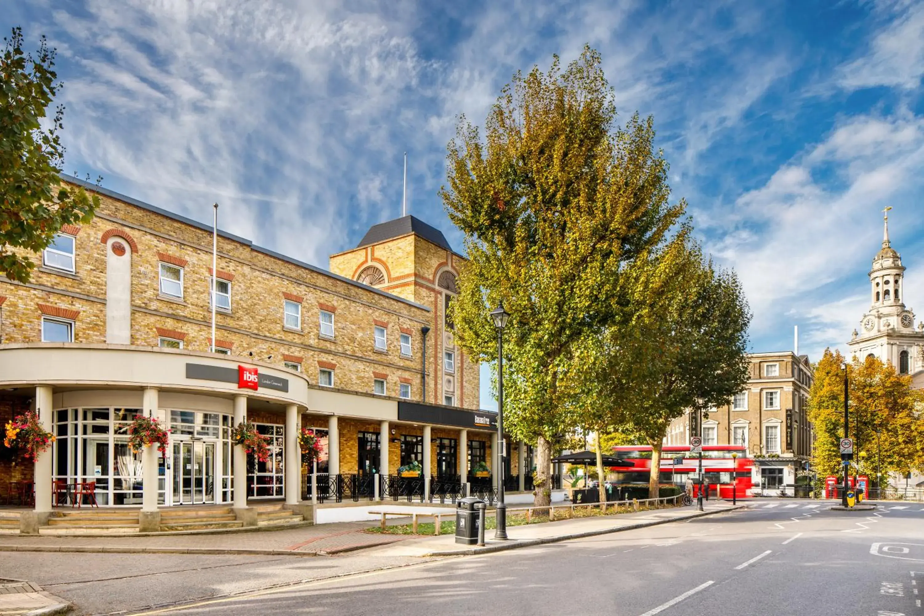 Property building in ibis London Greenwich Property building in ibis London Greenwich