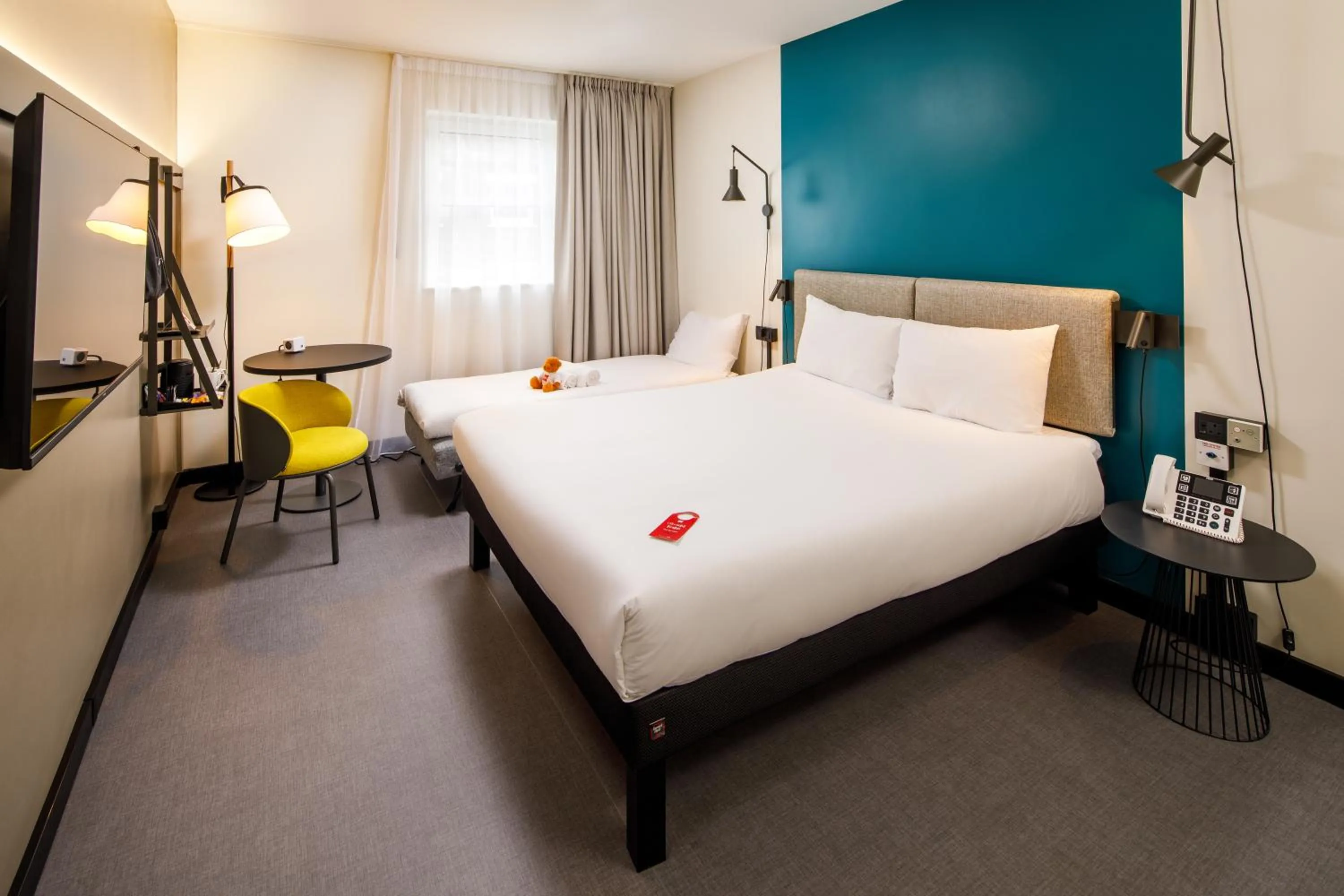 Photo of the whole room, Bed in ibis London Greenwich