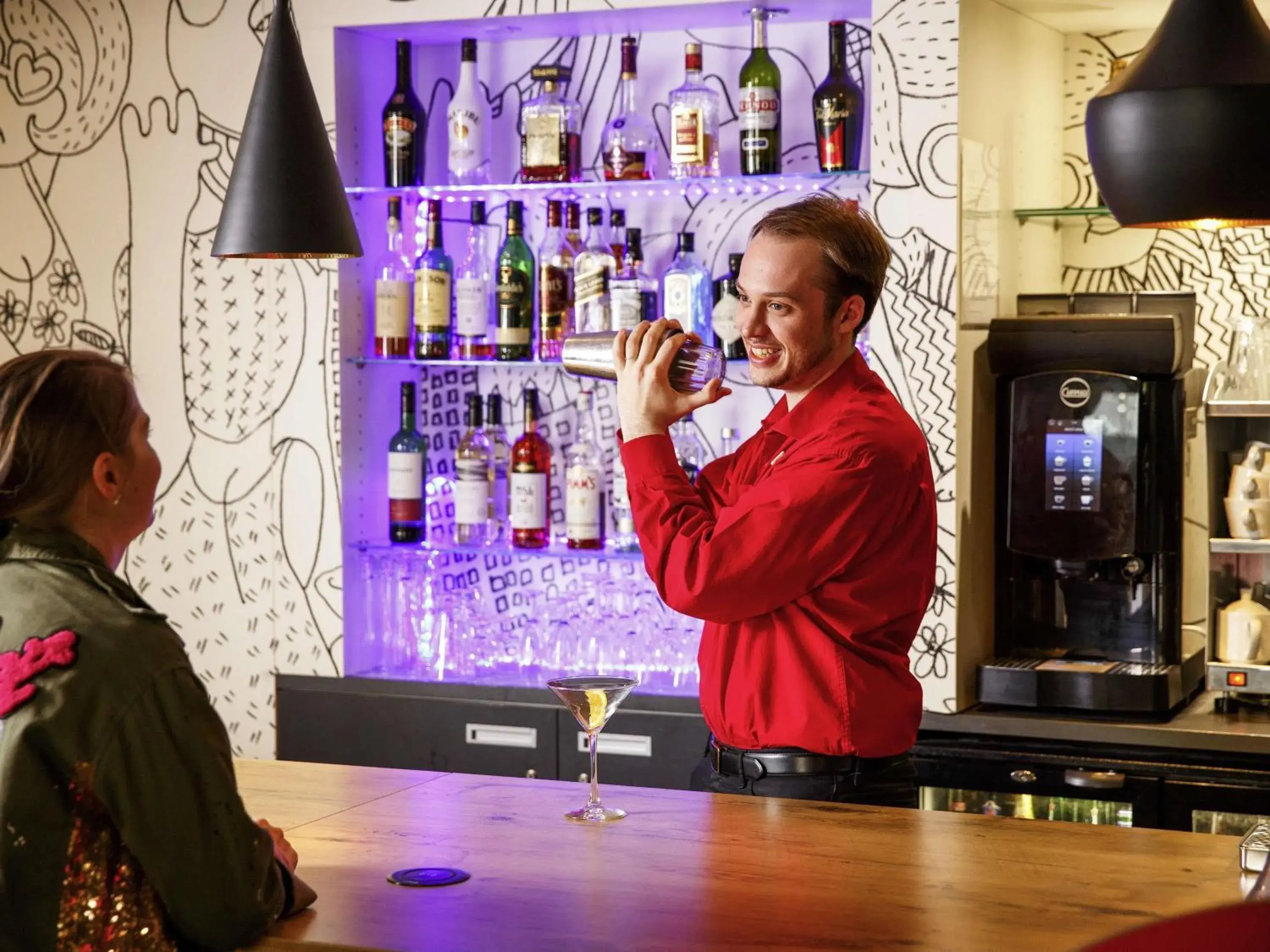 Lounge or bar in ibis London Greenwich Lounge or bar in ibis London Greenwich