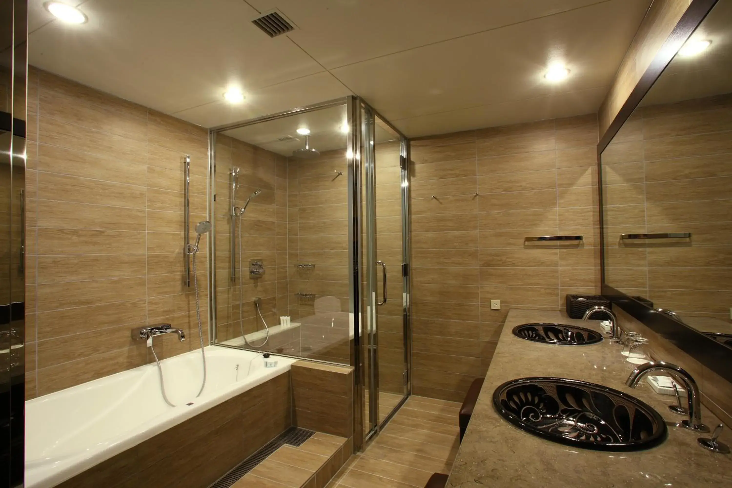 Bathroom in Rihga Royal Gran Okinawa Bathroom in Rihga Royal Gran Okinawa