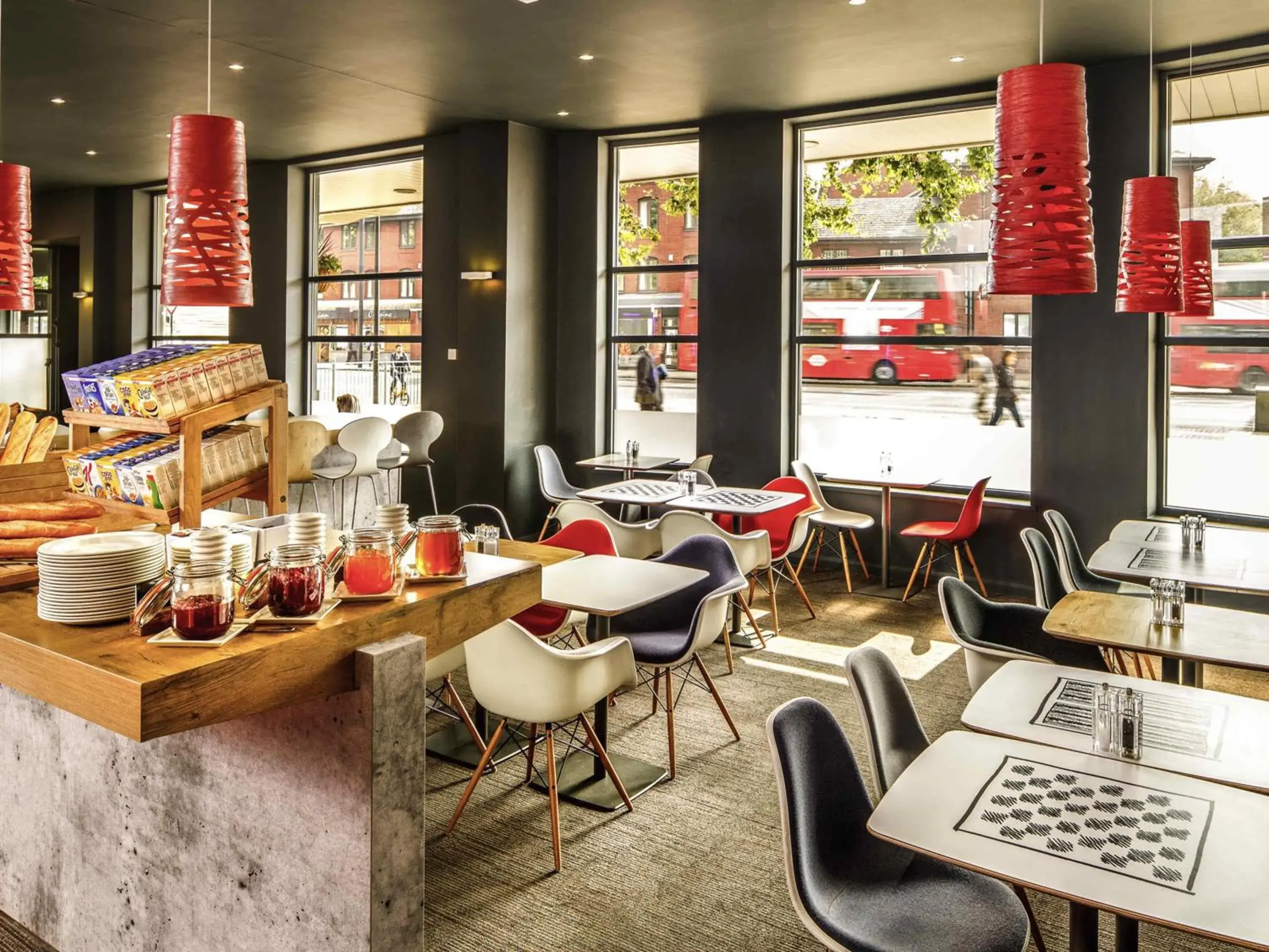 Restaurant/places to eat in ibis London Stratford Restaurant/places to eat in ibis London Stratford