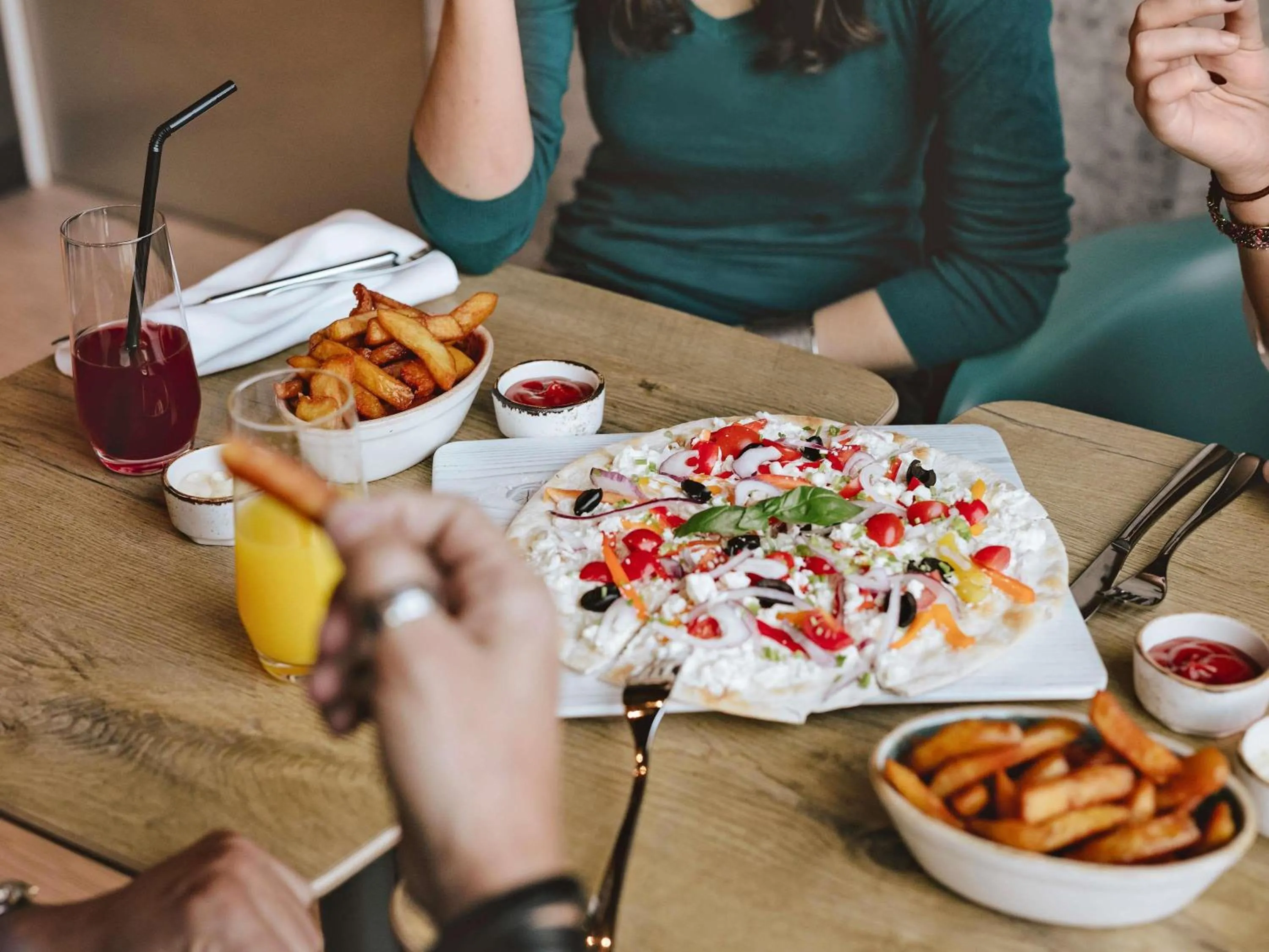 Restaurant/places to eat in ibis London Stratford