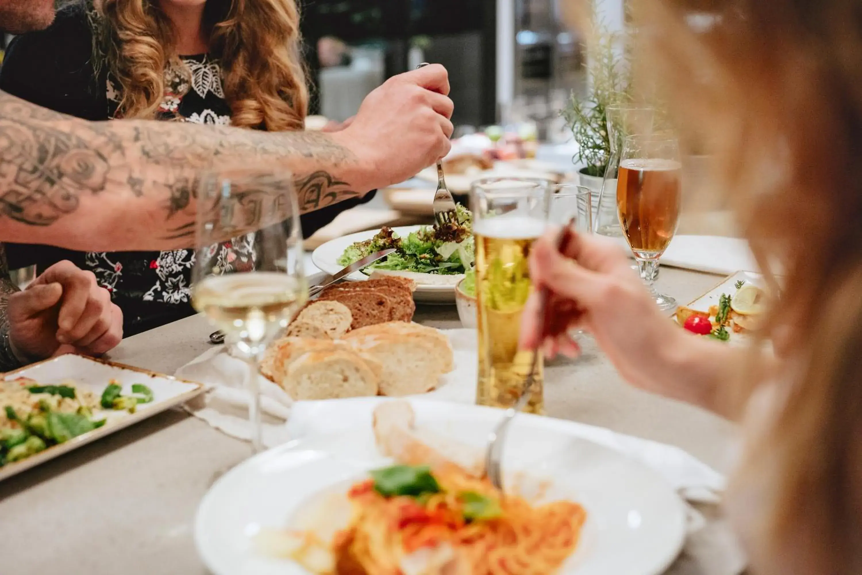 Lounge or bar in ibis London Stratford Lounge or bar in ibis London Stratford