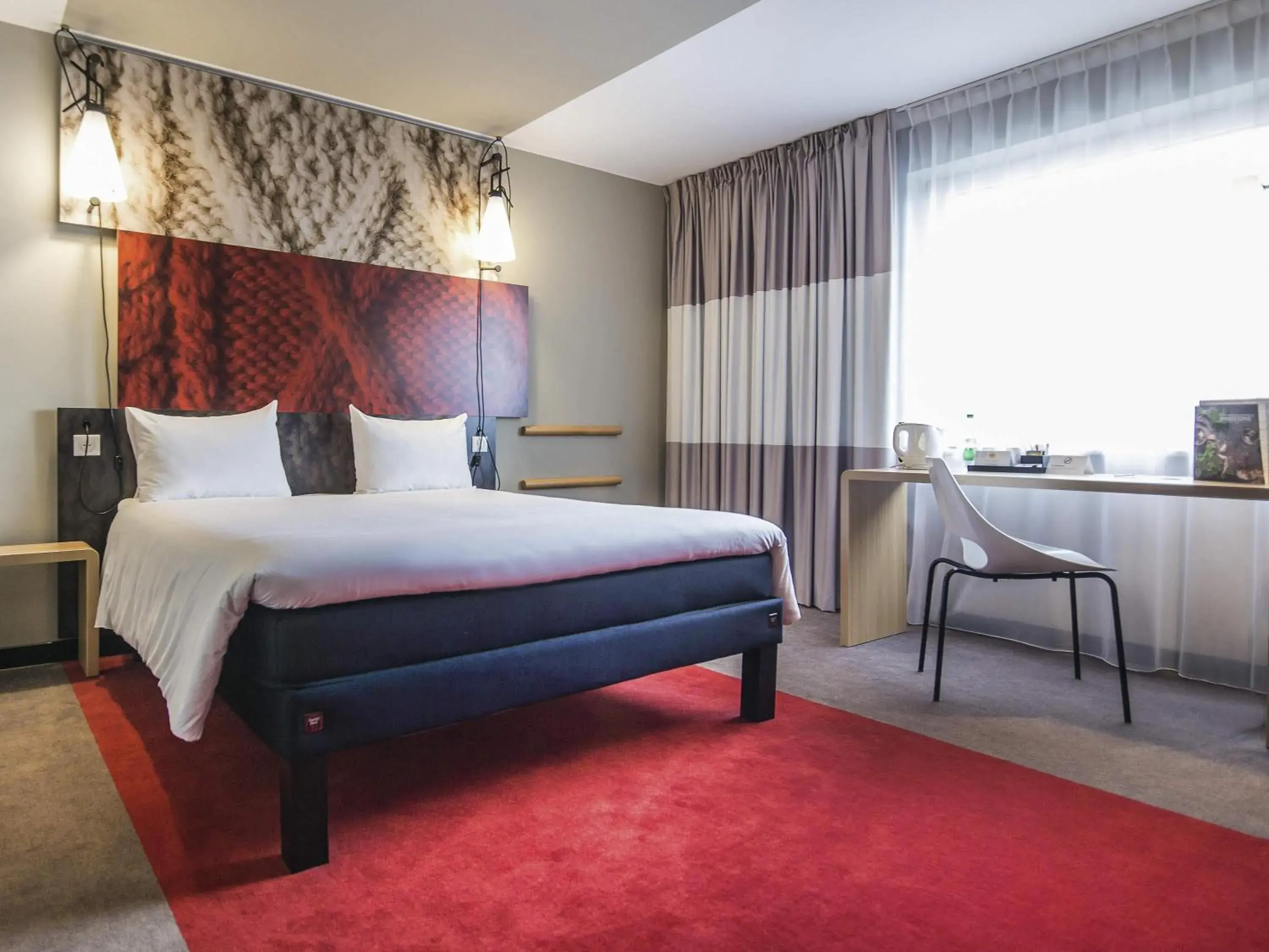 Bedroom, Bed in ibis London Stratford Bedroom, Bed in ibis London Stratford