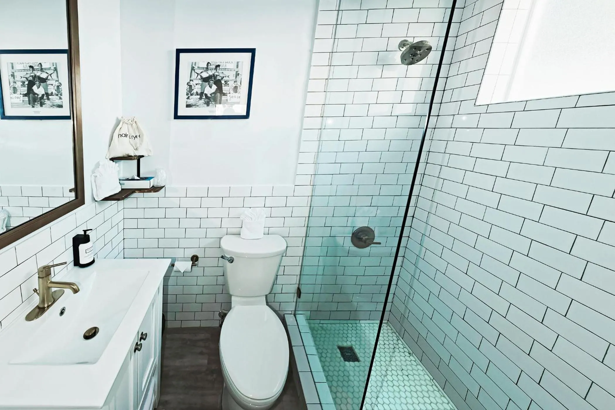 Bathroom in Sunset Inn