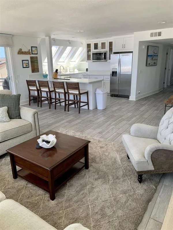 Property building in 125-Fun In The Sun Penthouse