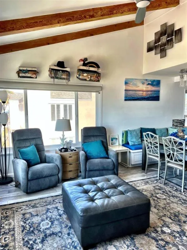 Property building in 120-Oceanfront Penthouse 5