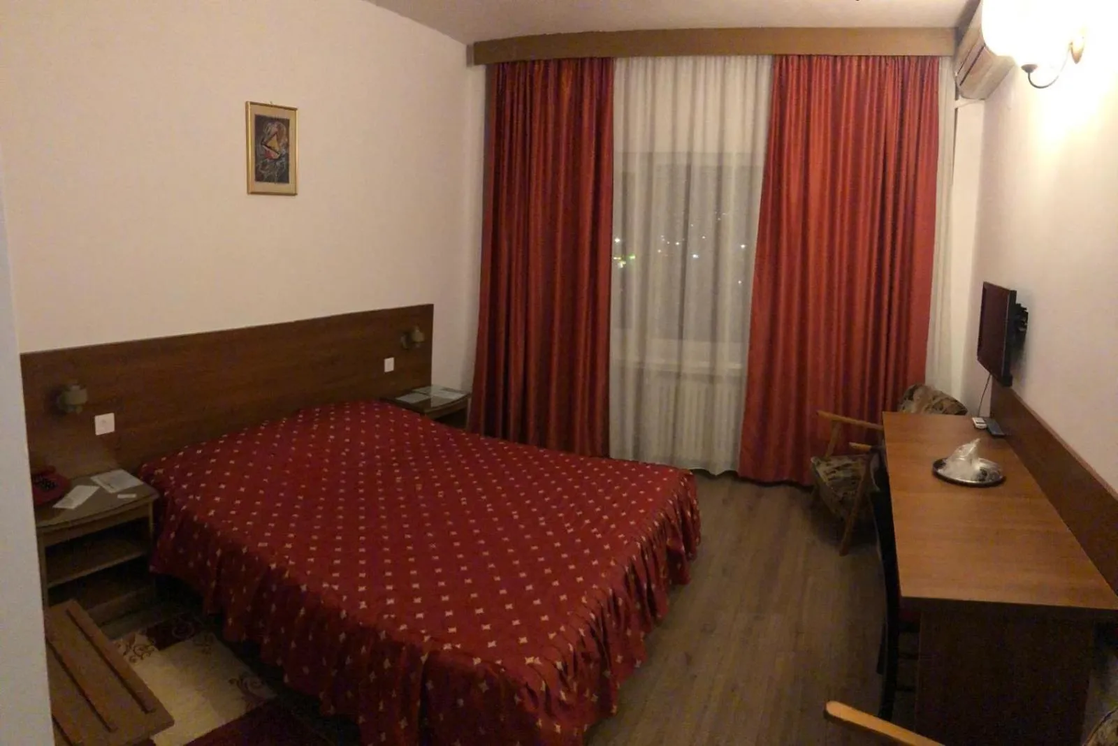 Bed in Hotel Moldova