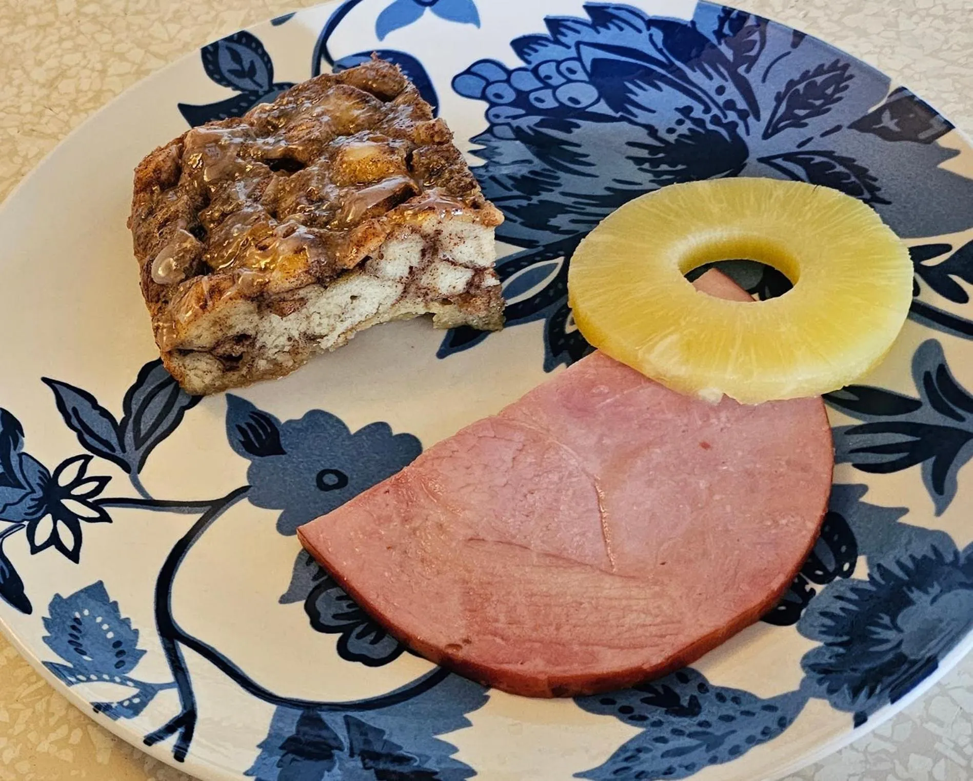 Food in Belle Aire Mansion Guest House