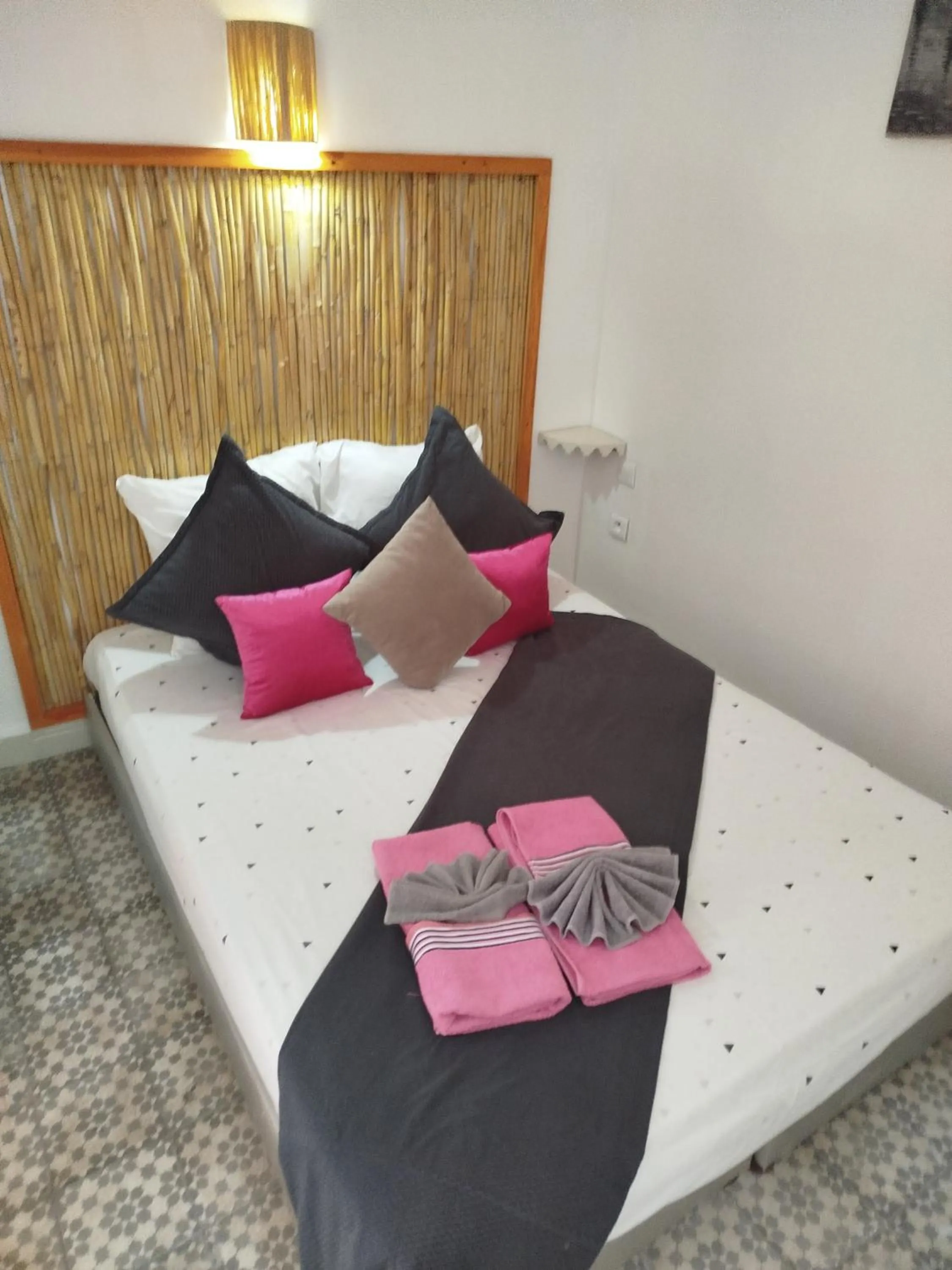 Bed in Riad Bab Lakhmiss