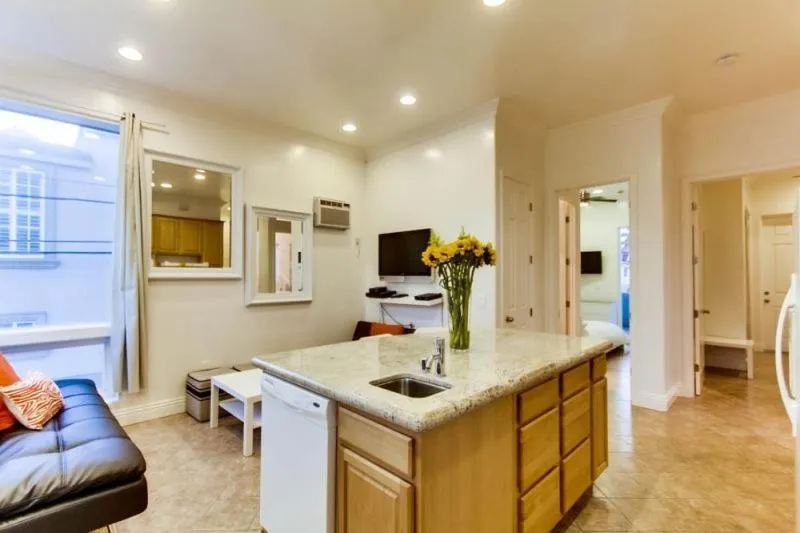 Property building in 199-Surf Stars Combo