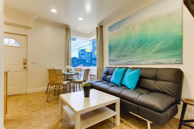 Property building in 199-Surf Stars Combo