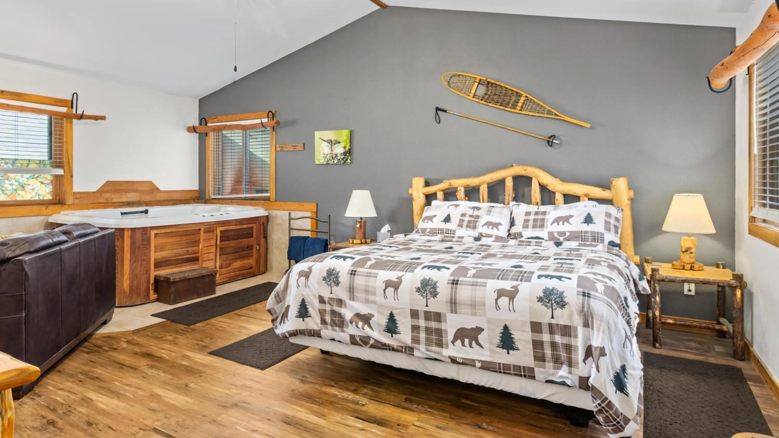 Bed in Mountain Shadows Resort