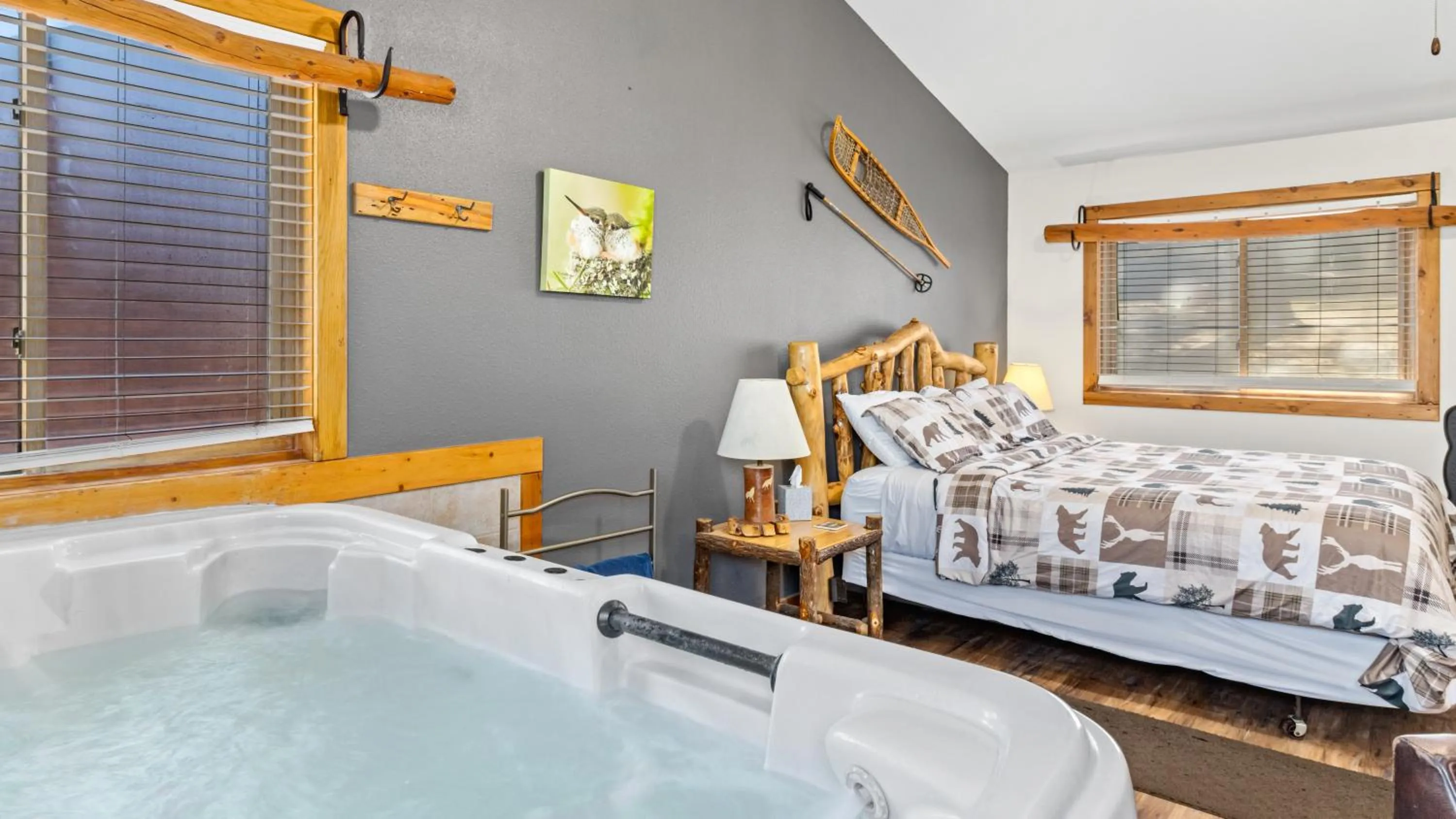 Bed in Mountain Shadows Resort