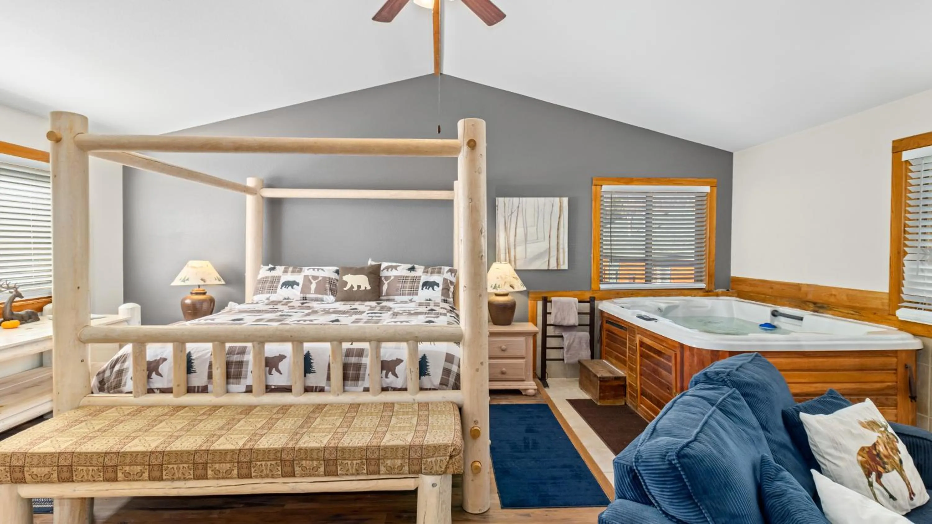 Bed in Mountain Shadows Resort