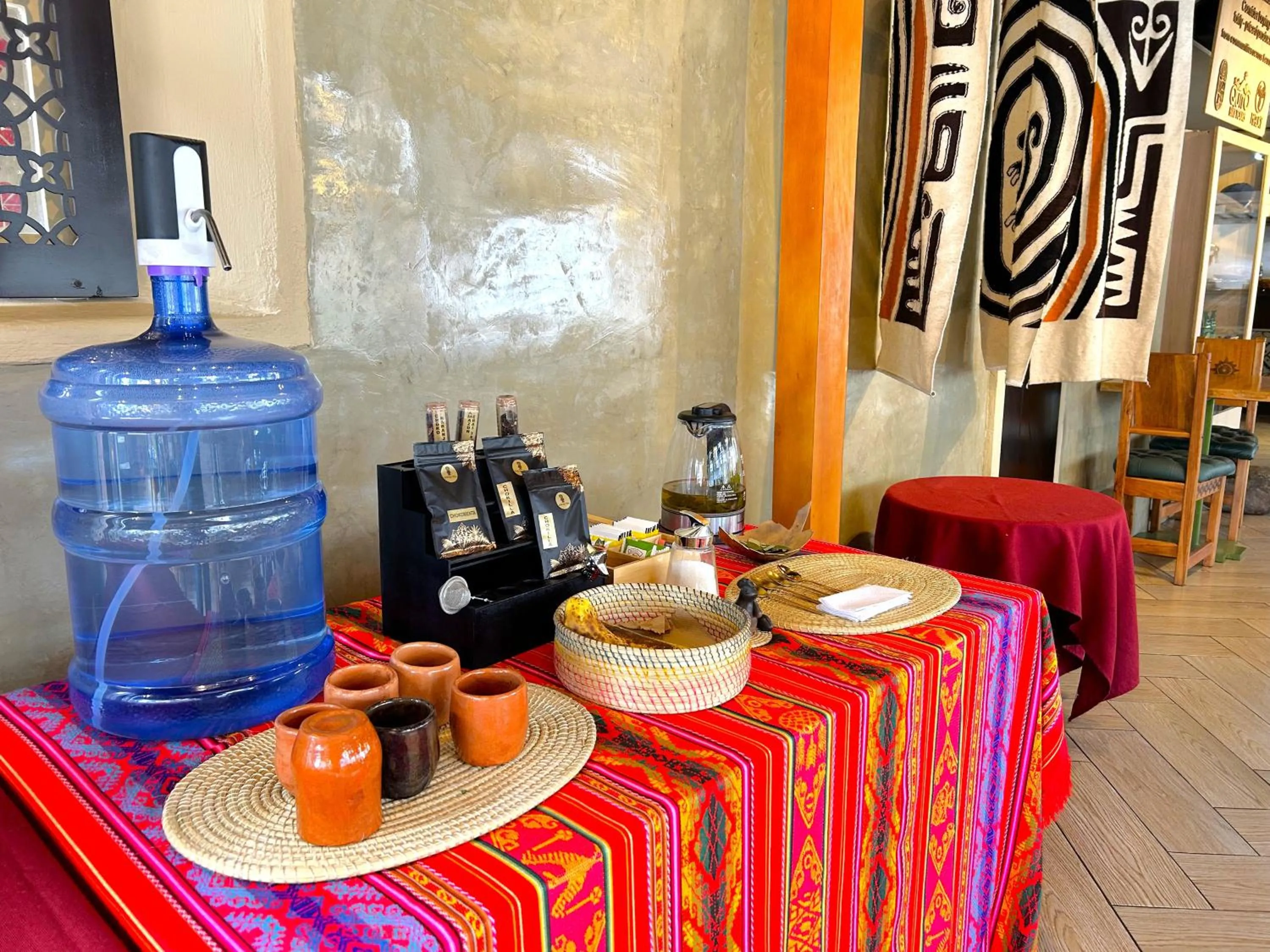 Coffee/tea facilities in Chakana Hotel Boutique Mariscal