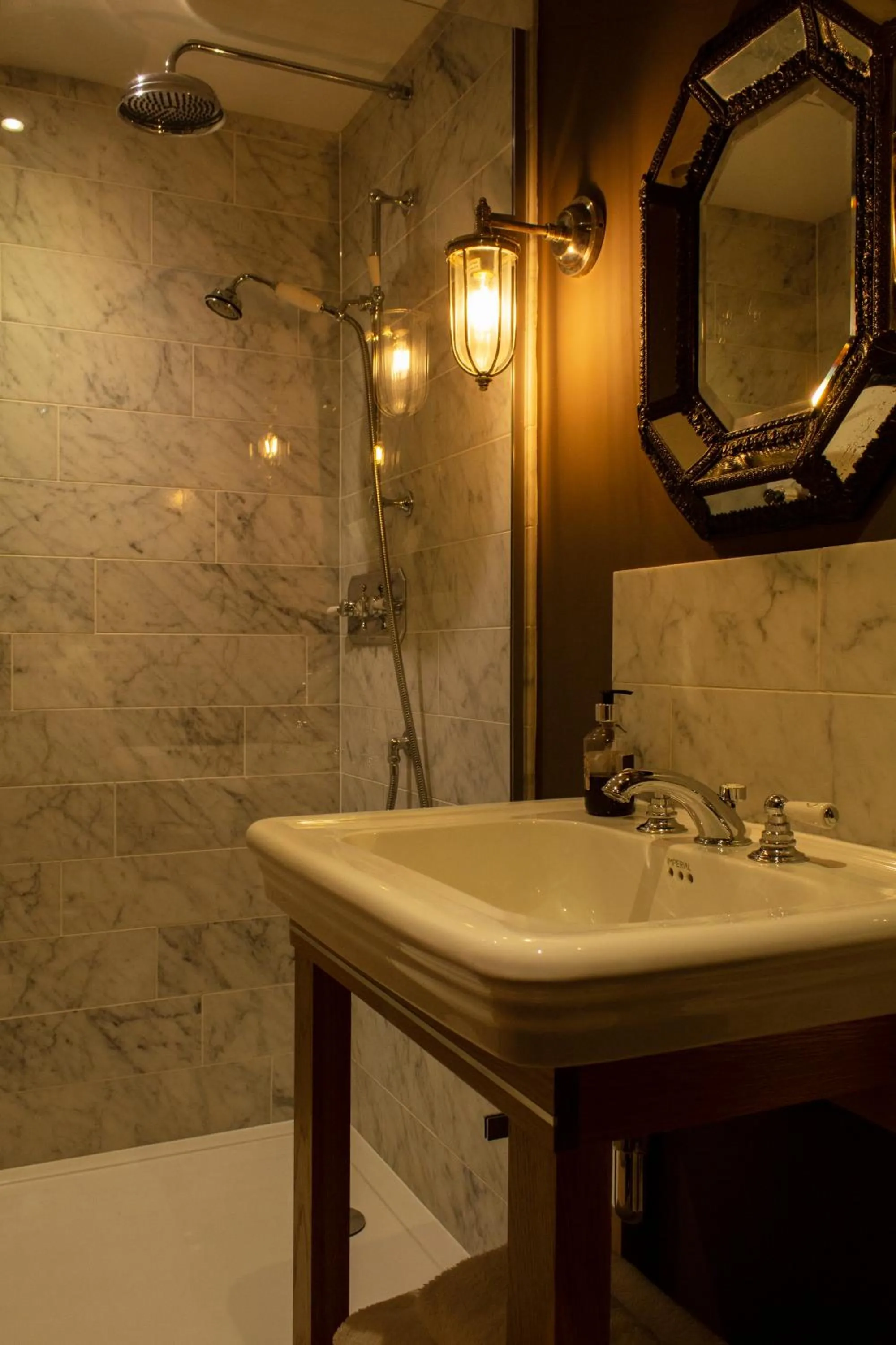 Shower in The Carden Arms