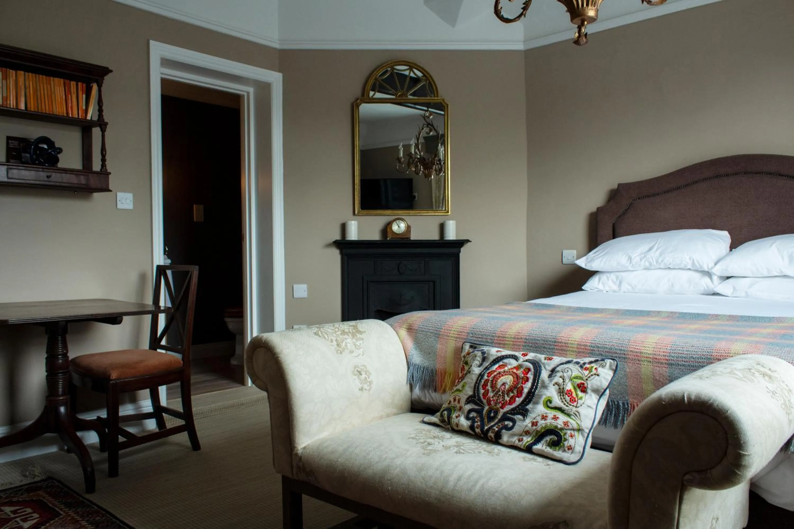 Shower, Bed in The Carden Arms