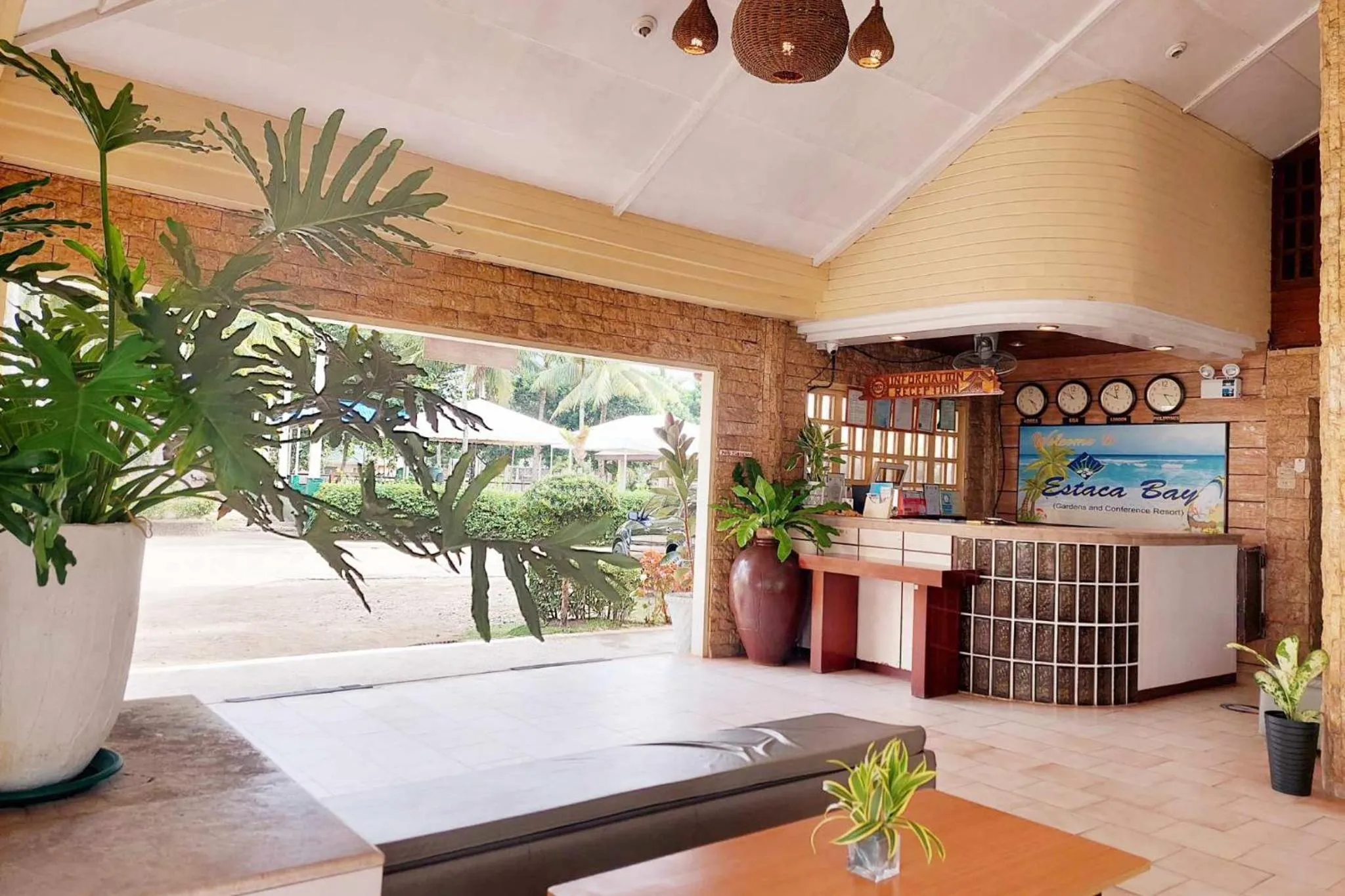 Estaca Bay Gardens Conference Resort powered by Cocotel