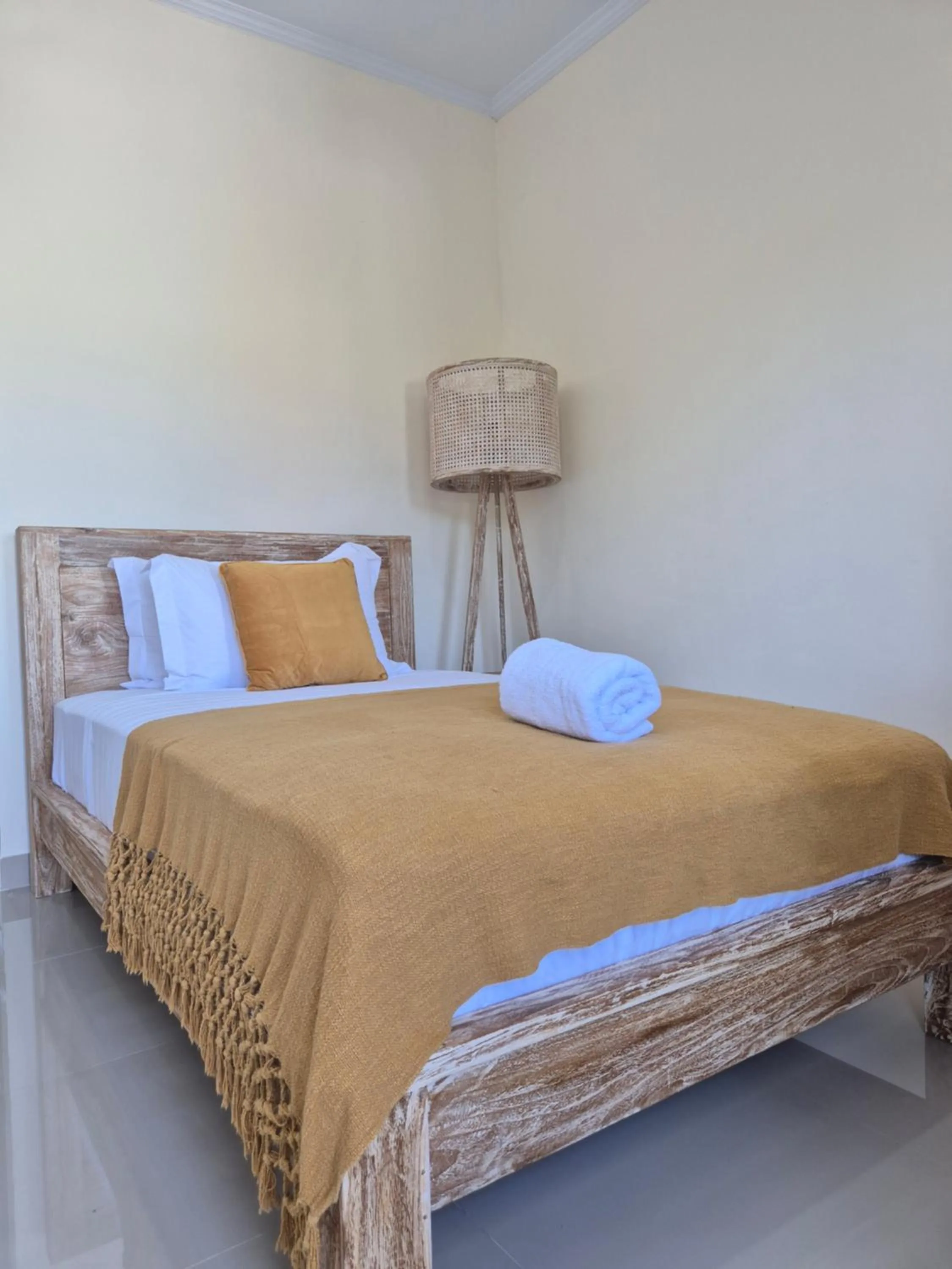 Bed in Laksmi Guest House