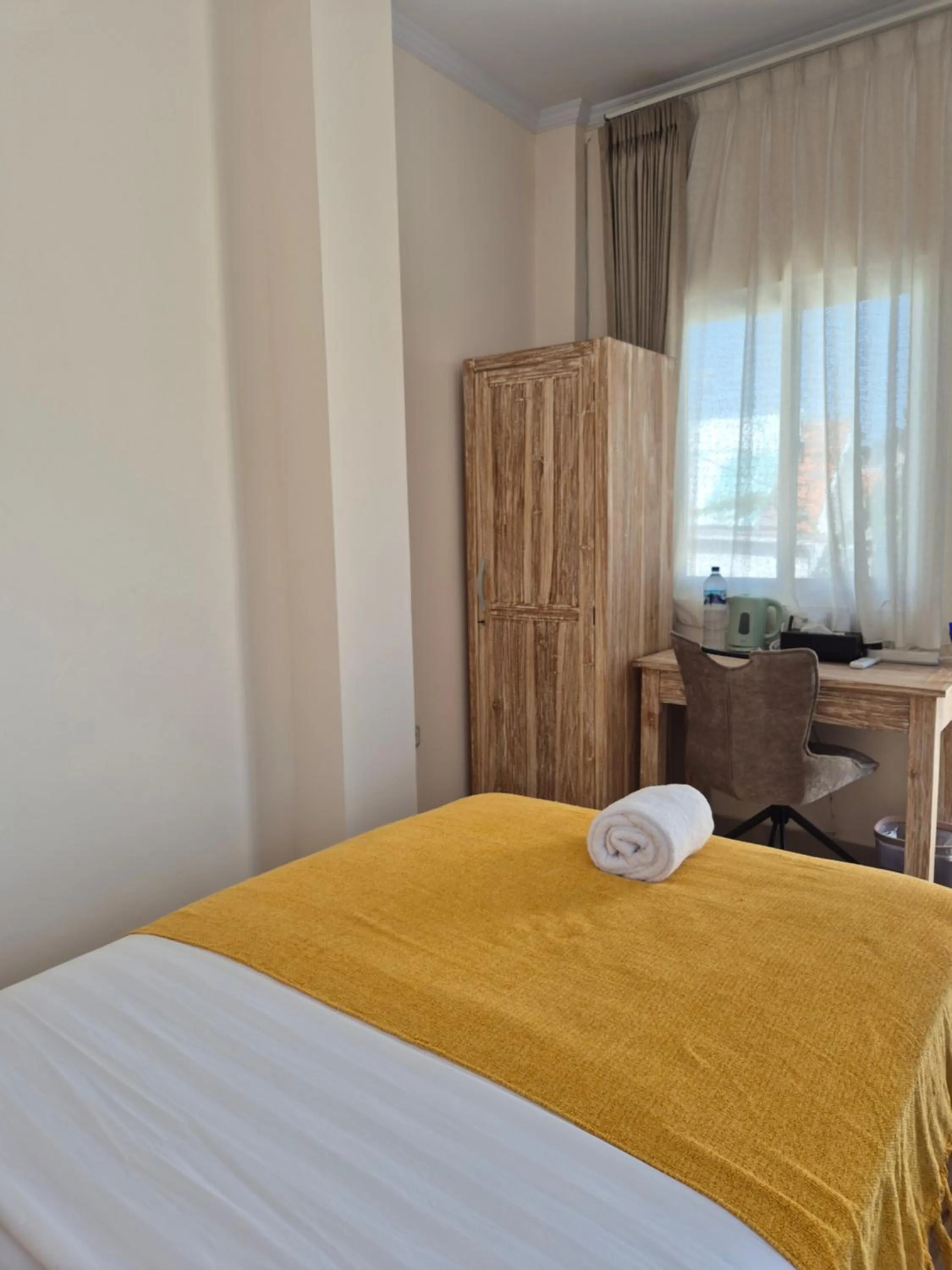 Bed in Laksmi Guest House