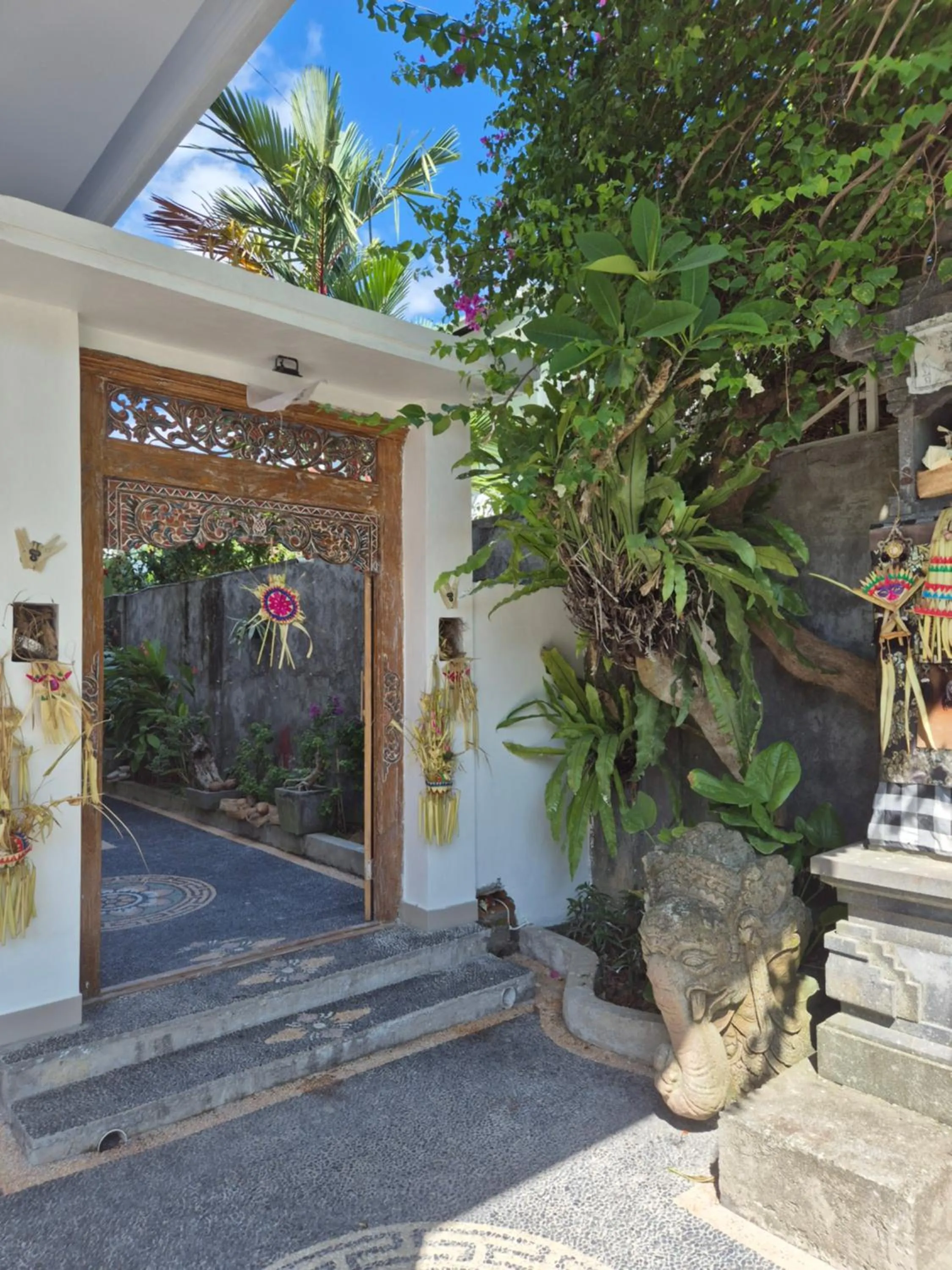 Facade/entrance in Laksmi Guest House