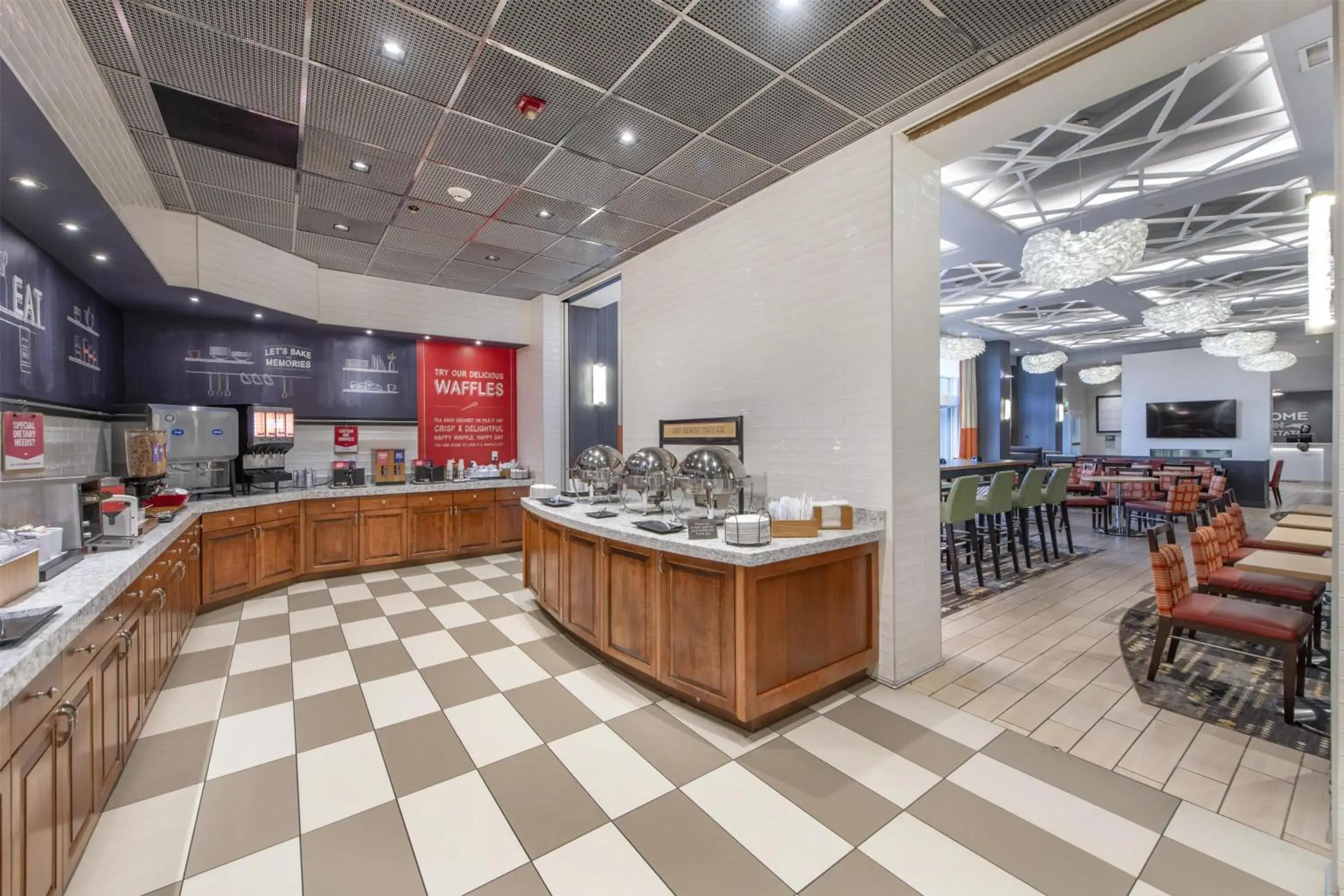 Breakfast in Hampton Inn & Suites Raleigh-Durham Airport-Brier Creek Breakfast in Hampton Inn & Suites Raleigh-Durham Airport-Brier Creek