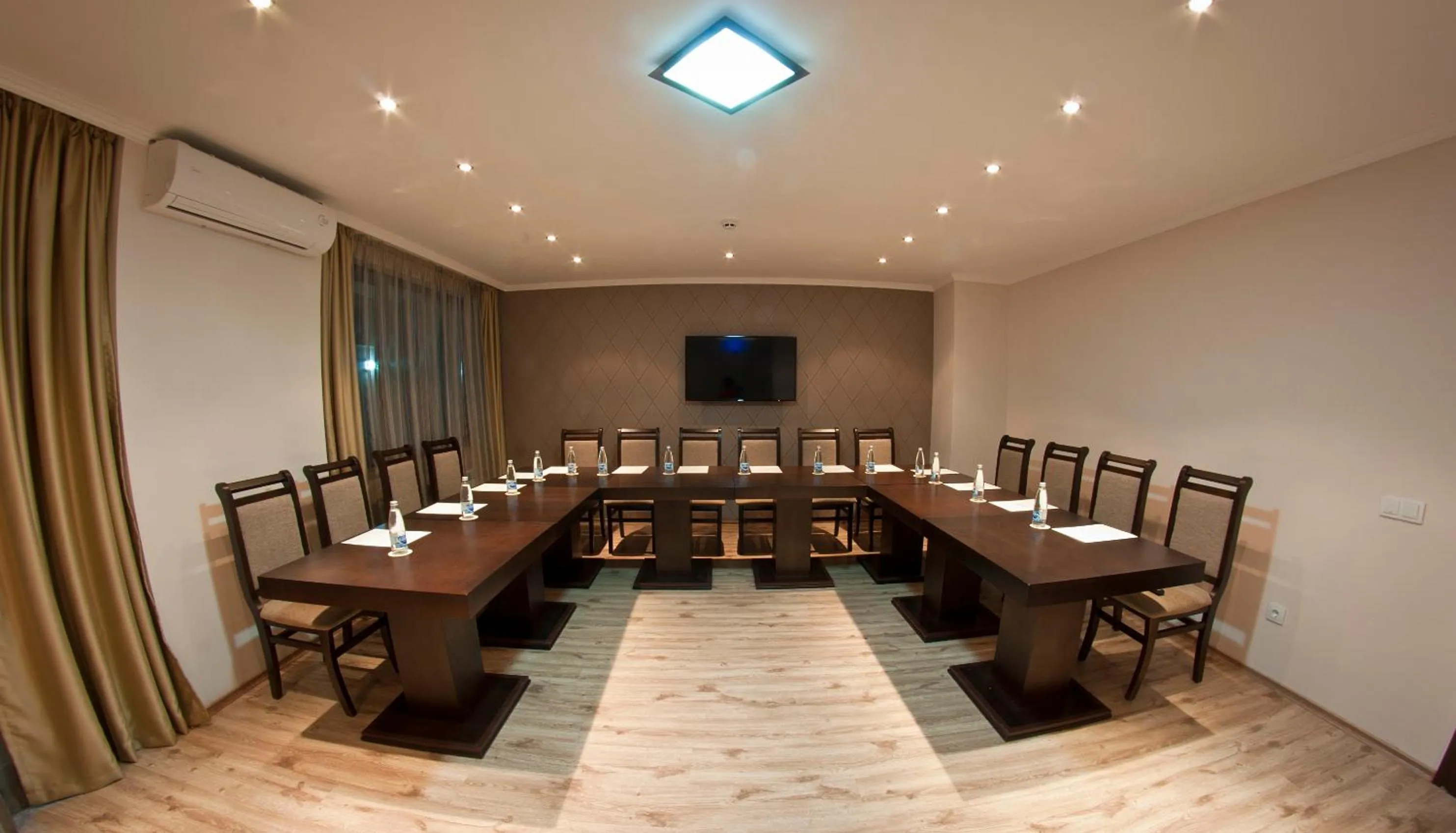 Business facilities in Enira Spa Hotel