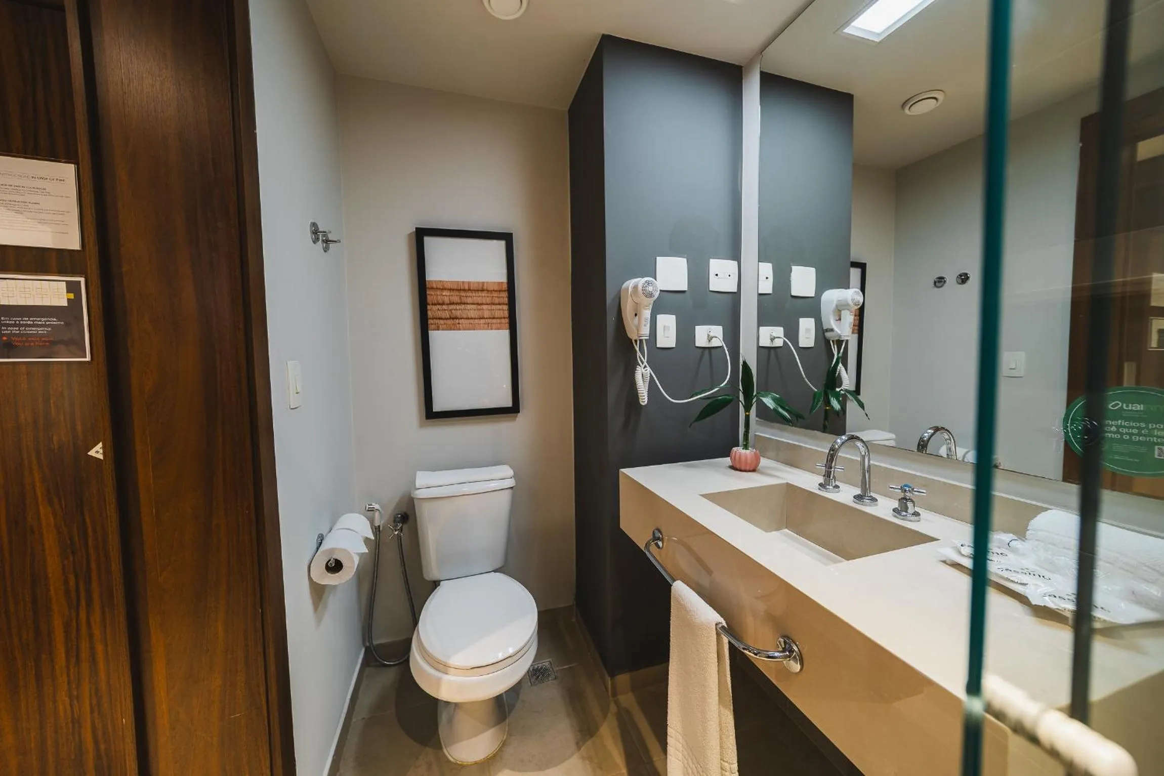 Bathroom in Hotel Cassino Tower Curitiba Aeroporto By Nacional Inn