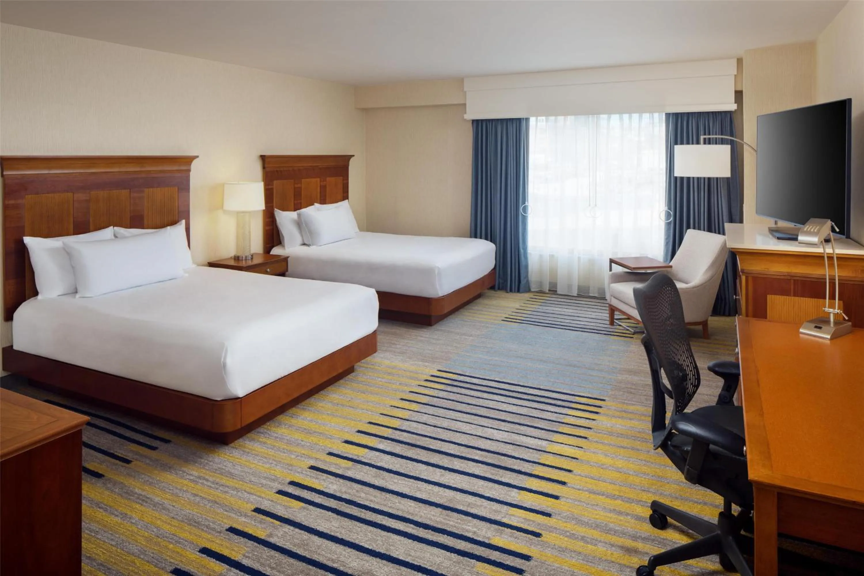 Bedroom, Bed in Hilton Garden Inn Portland Downtown Waterfront