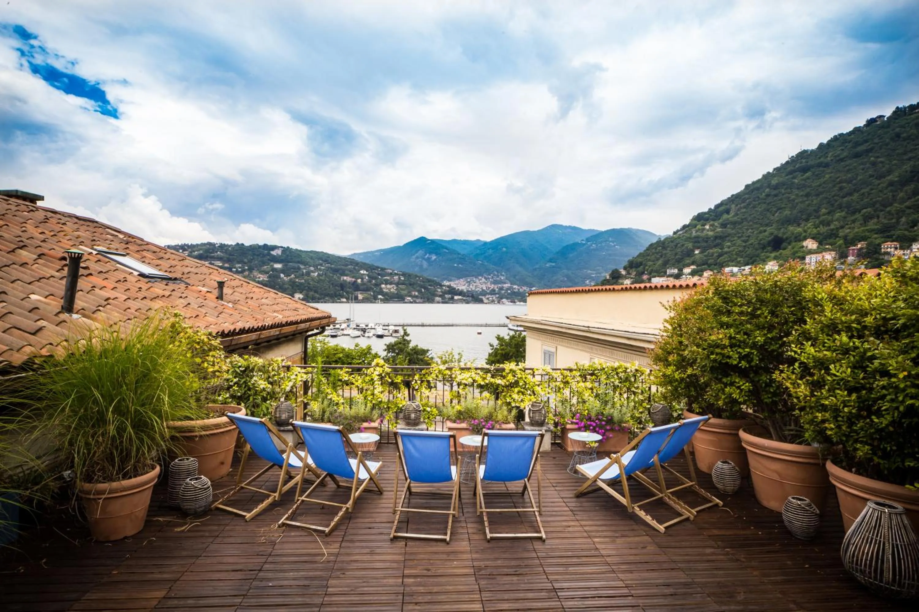 Balcony/Terrace in Bello!Lake Como Suites