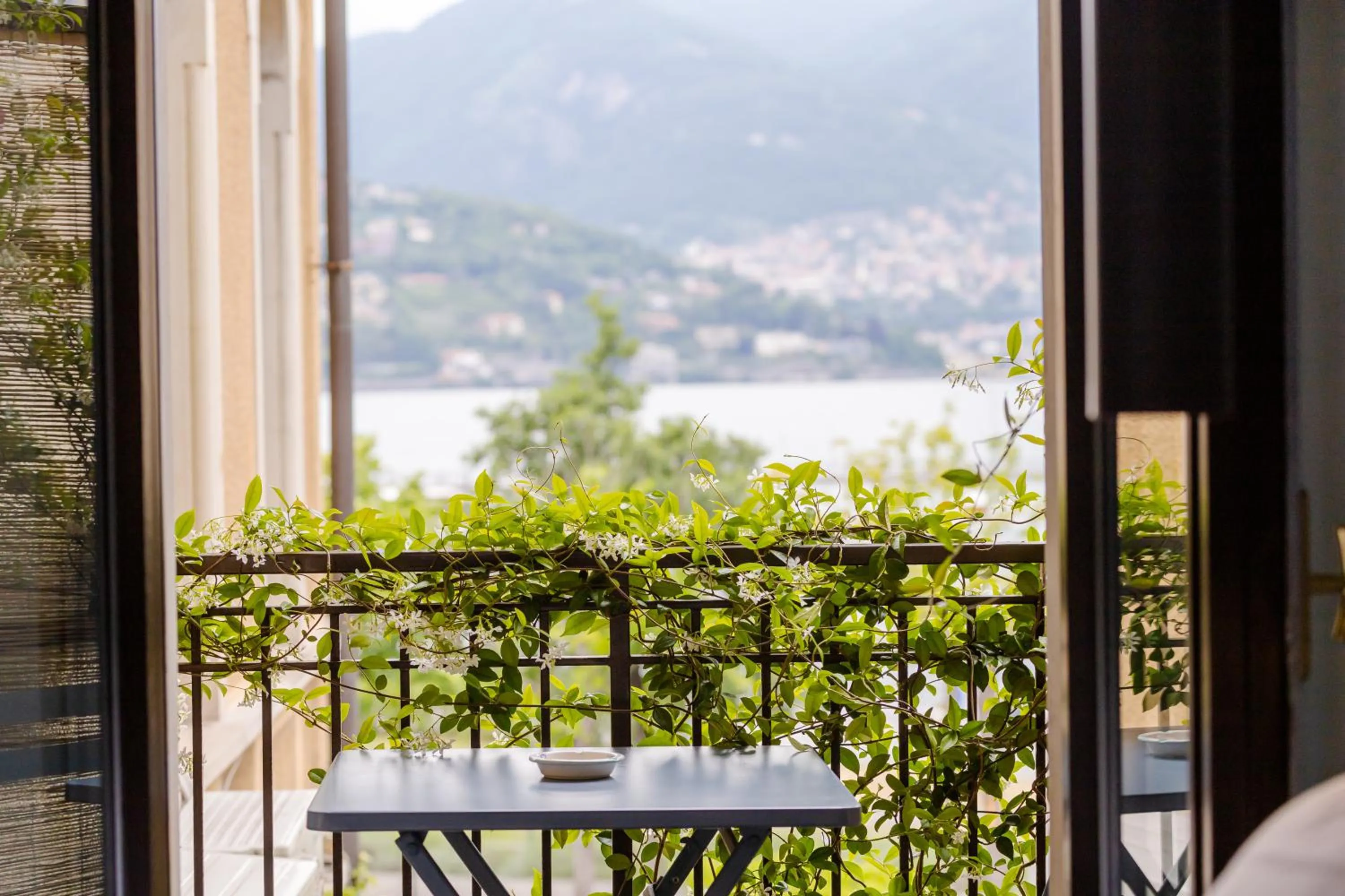 Balcony/Terrace in Bello!Lake Como Suites