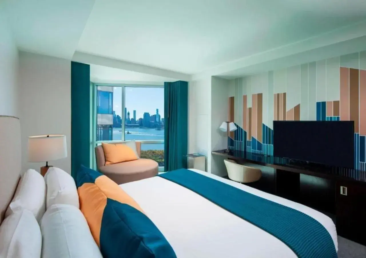 King Room with View in W Hoboken King Room with View in W Hoboken