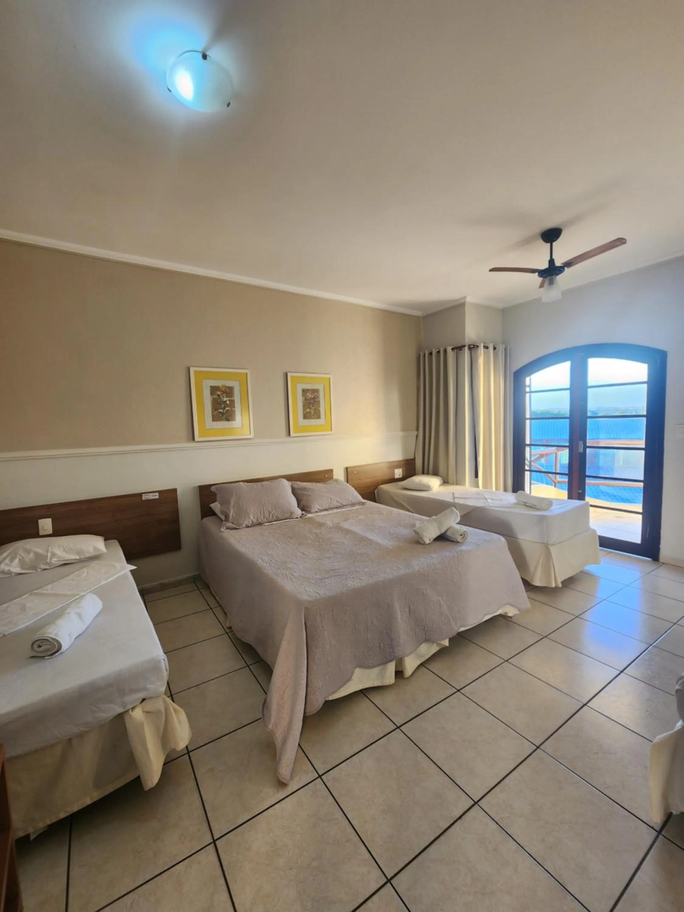 Photo of the whole room, Bed in Hotel Porto dos Milagres