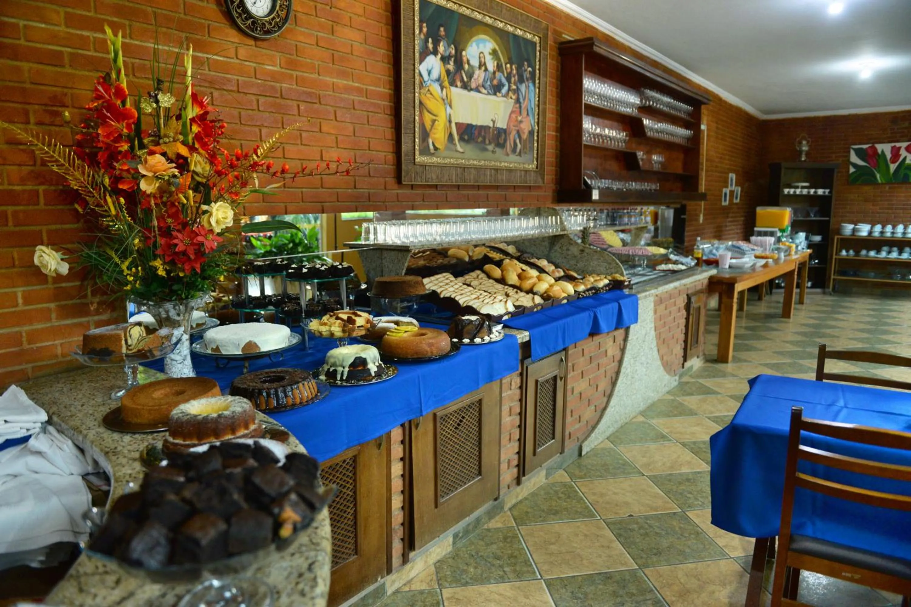 Buffet breakfast in Hotel Porto dos Milagres