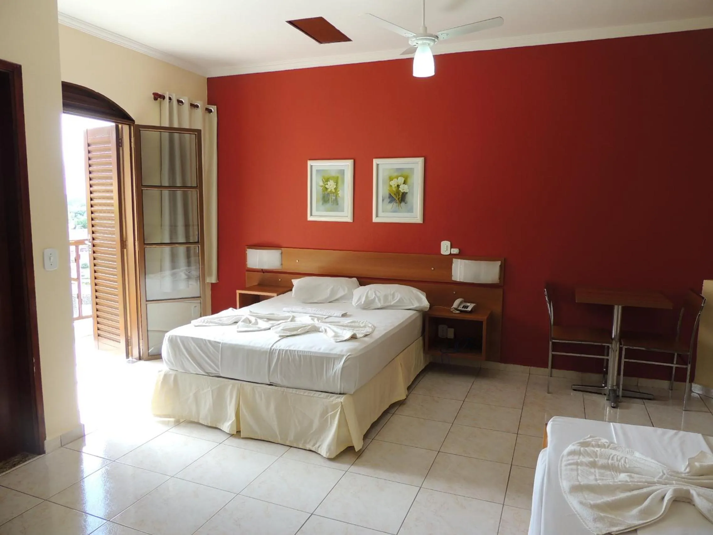 Photo of the whole room, Bed in Hotel Porto dos Milagres