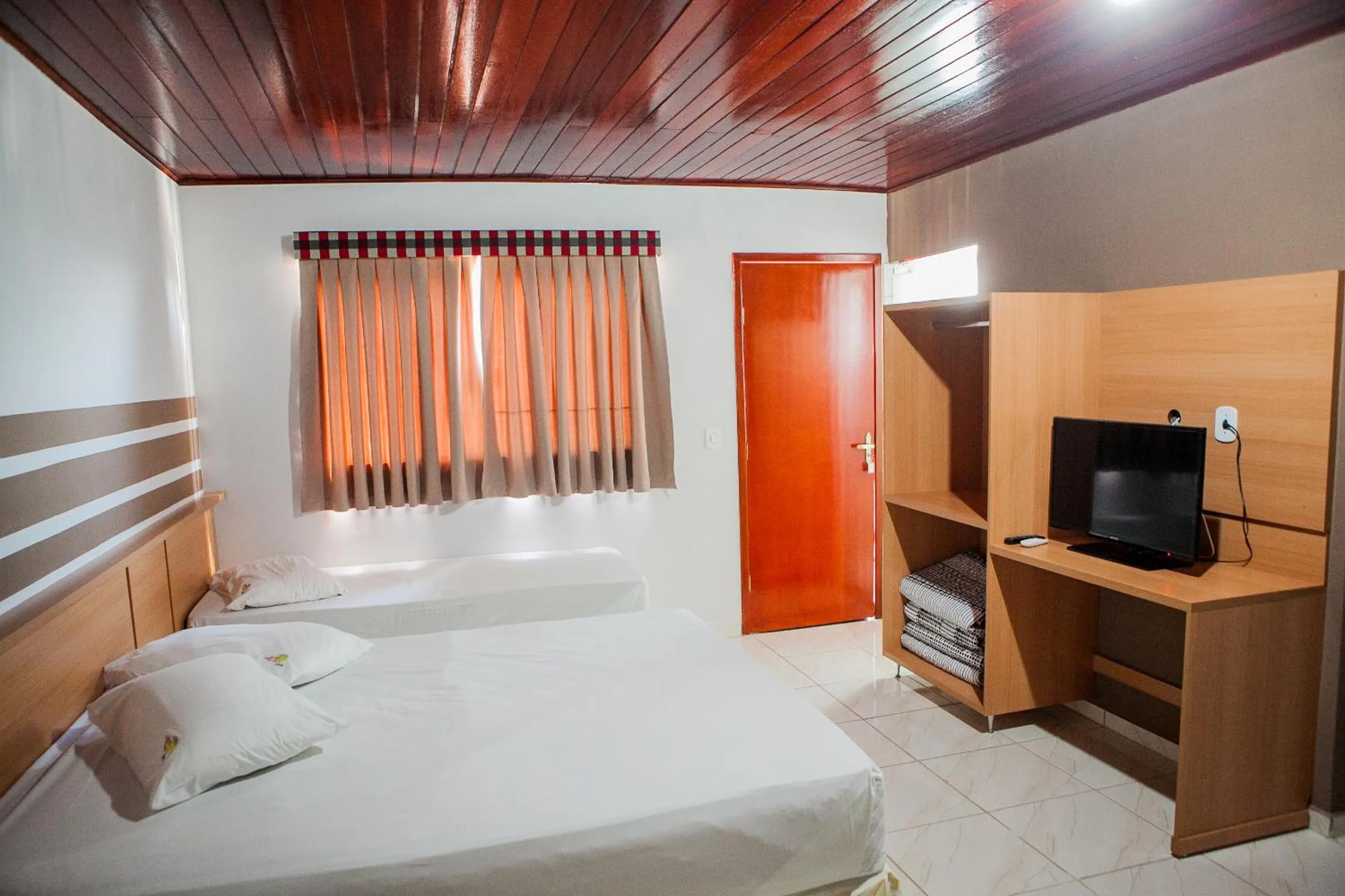 Photo of the whole room, Bed in Hotel Porto dos Milagres