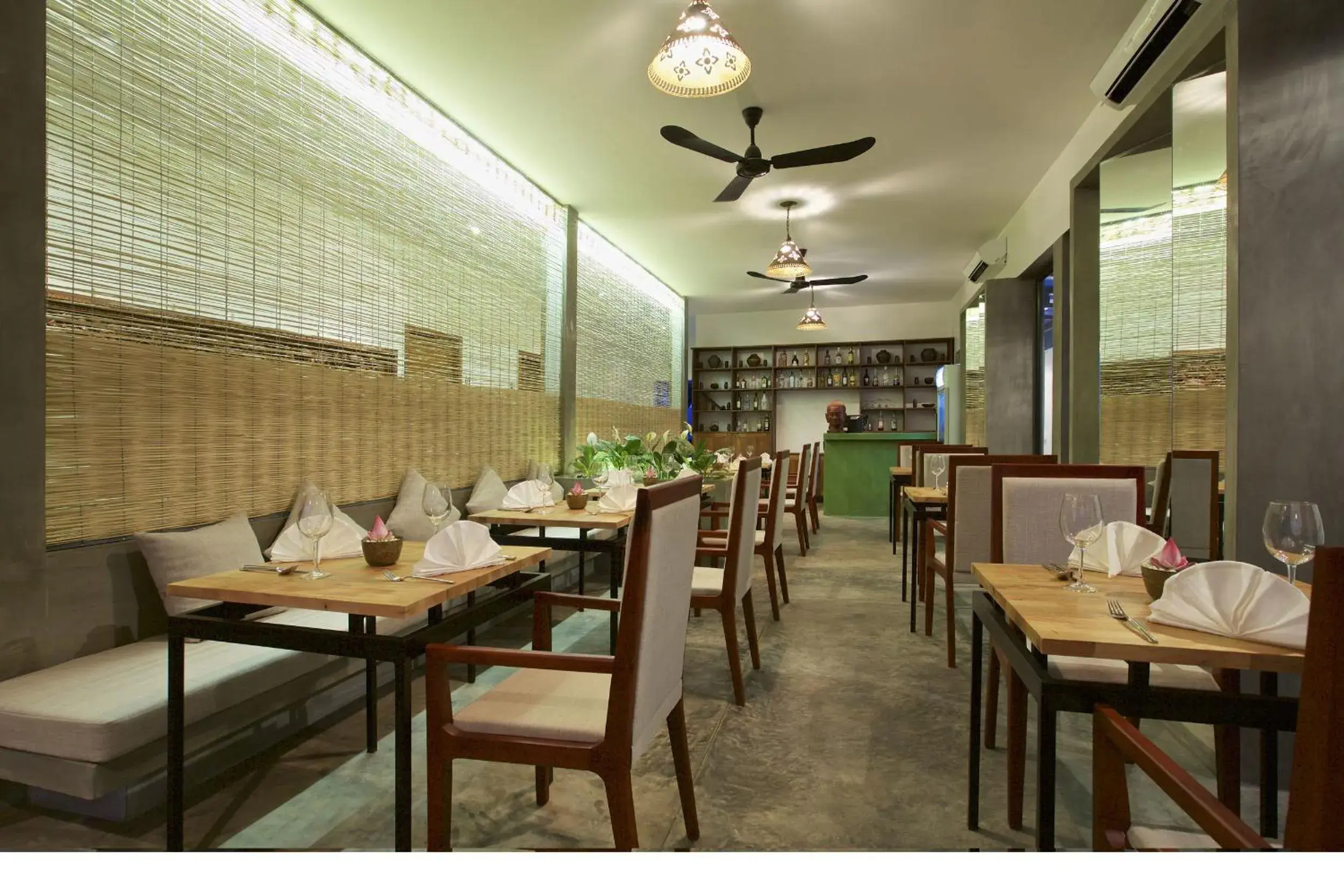 Restaurant/Places to Eat in Chhouy Vathna Angkor Boutique