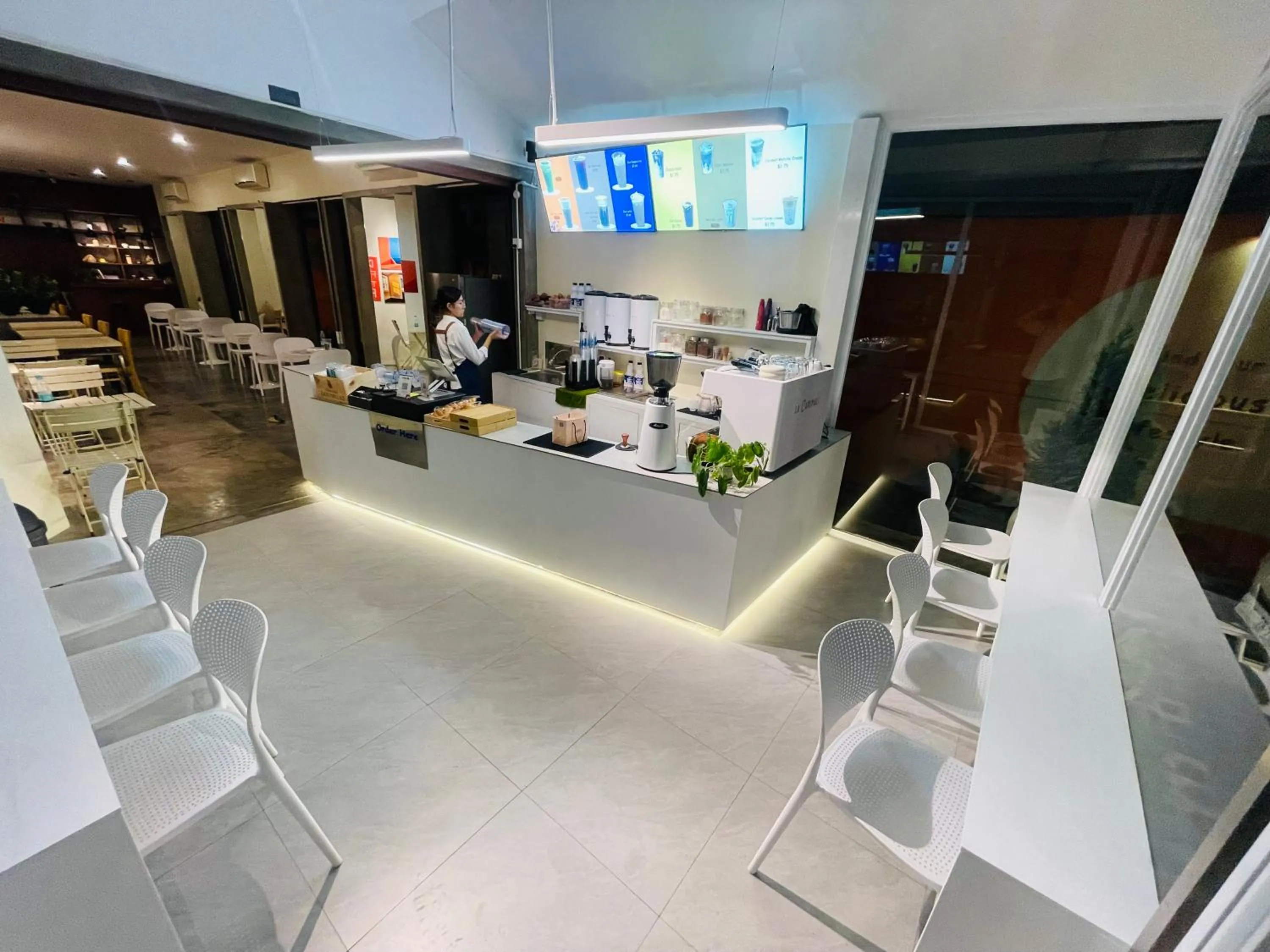 Restaurant/places to eat in Chhouy Vathna Angkor Boutique