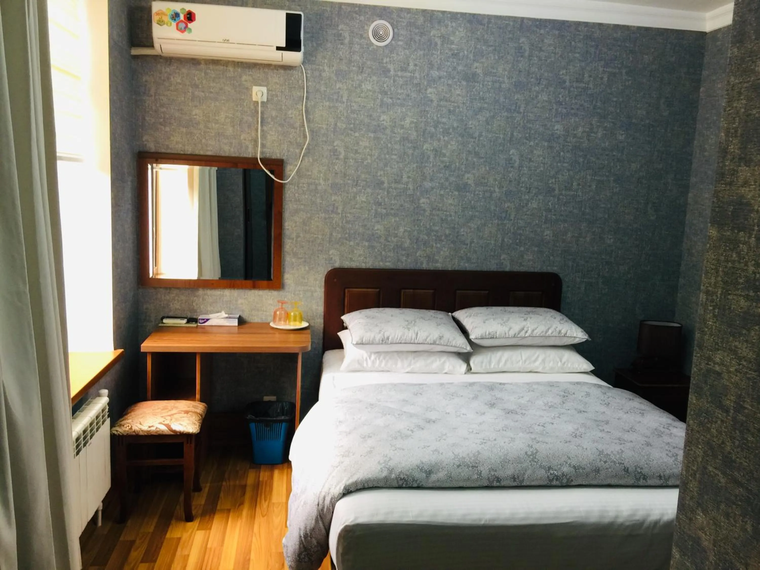 Photo of the whole room, Bed in Cinzano Complex