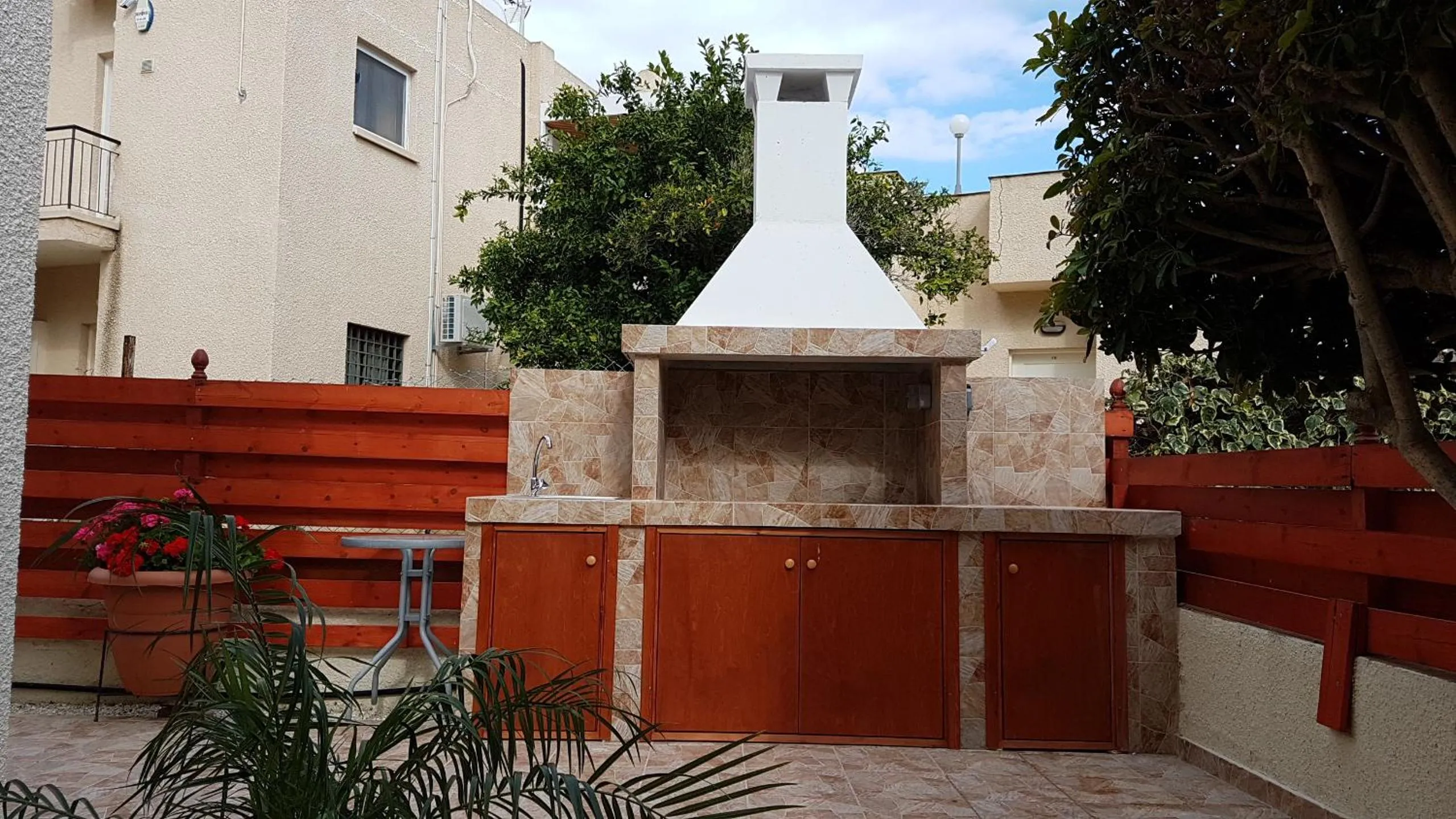 Philippou Beach Villas & Apartments