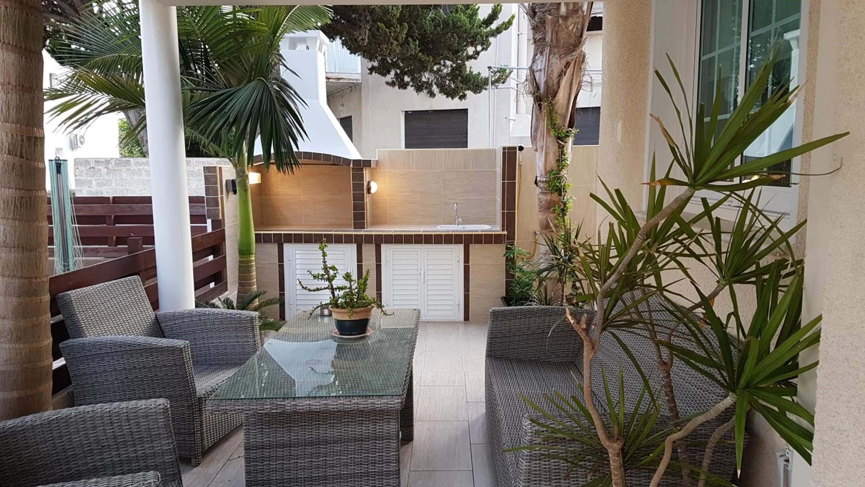 Philippou Beach Villas & Apartments