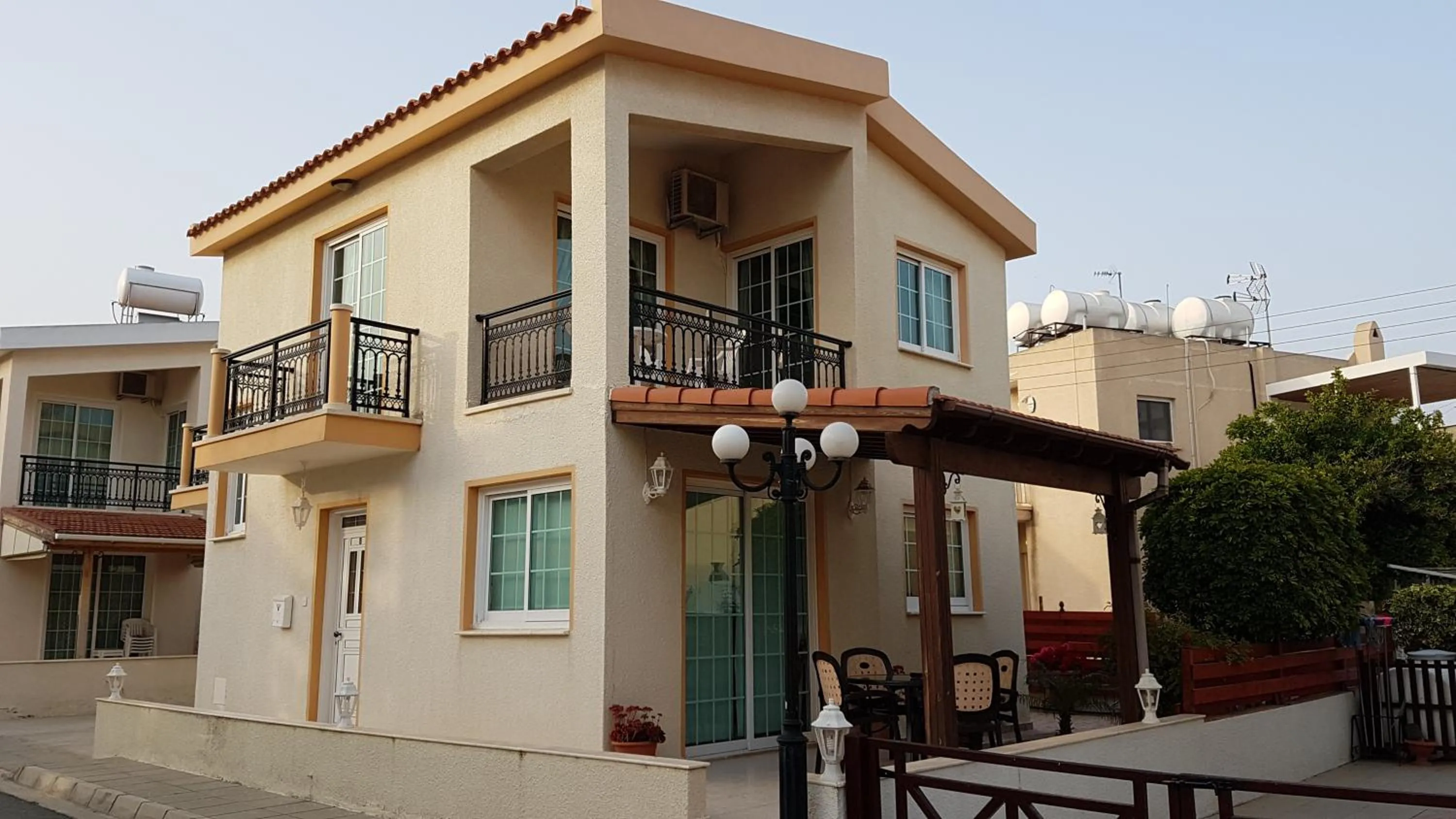 Philippou Beach Villas & Apartments