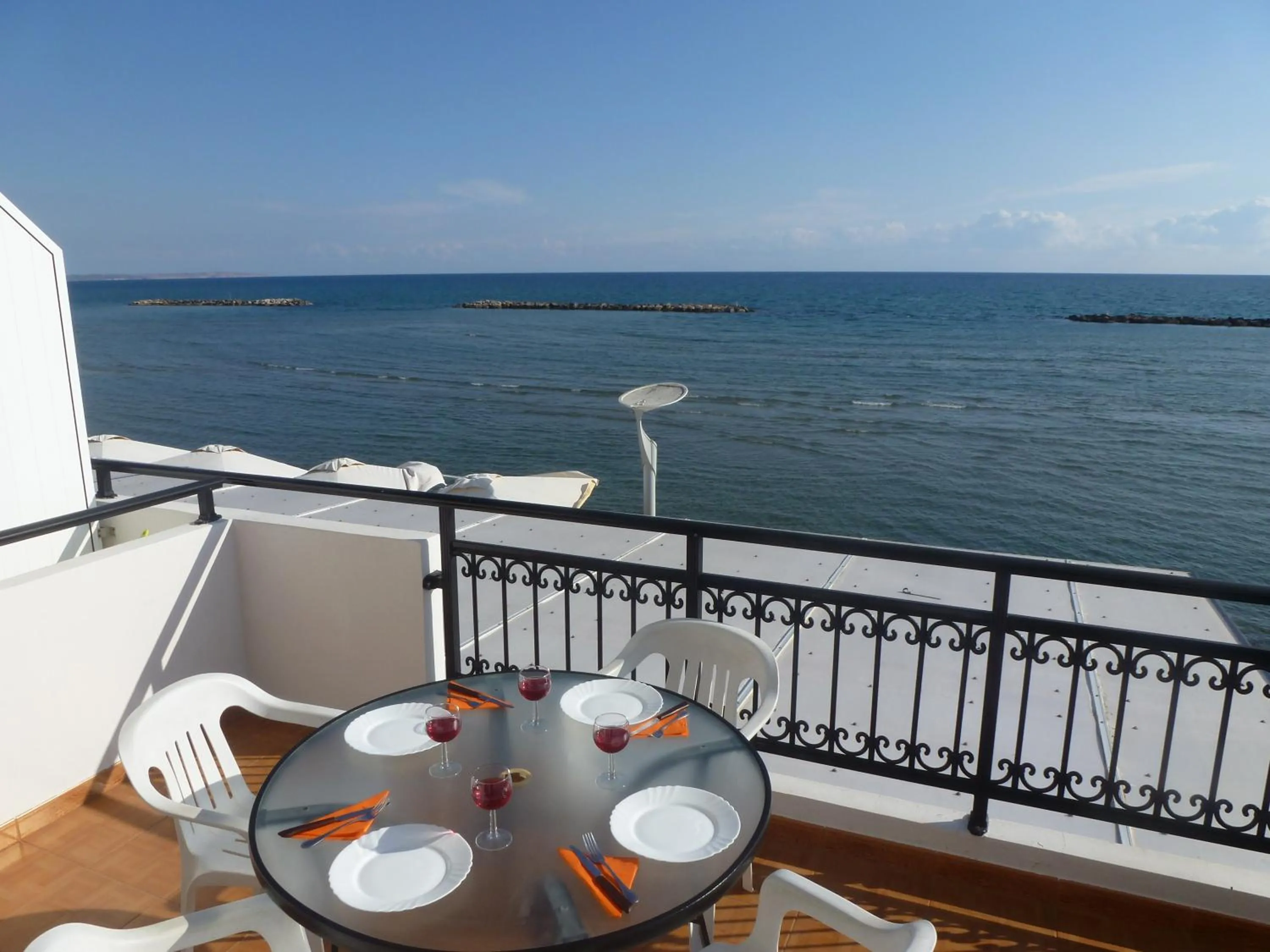 Philippou Beach Villas & Apartments