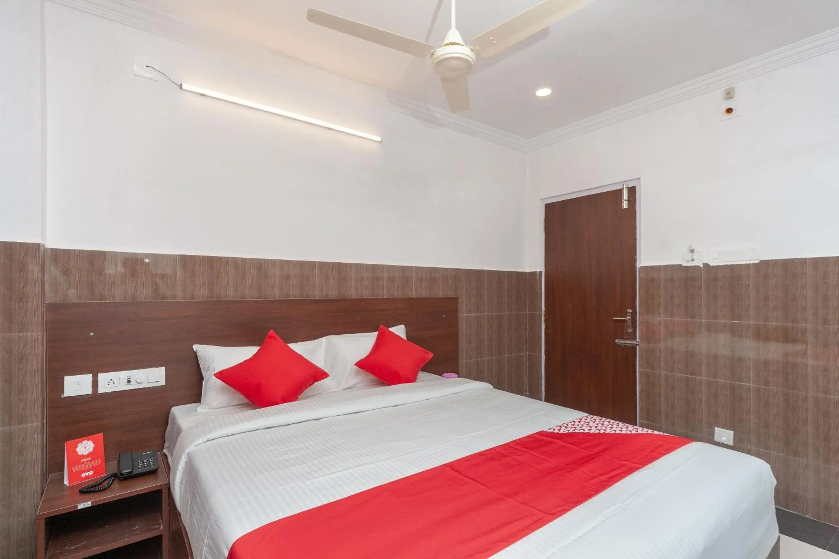 Bedroom, Bed in Capital O Srinivasa Residency Bedroom, Bed in Capital O Srinivasa Residency