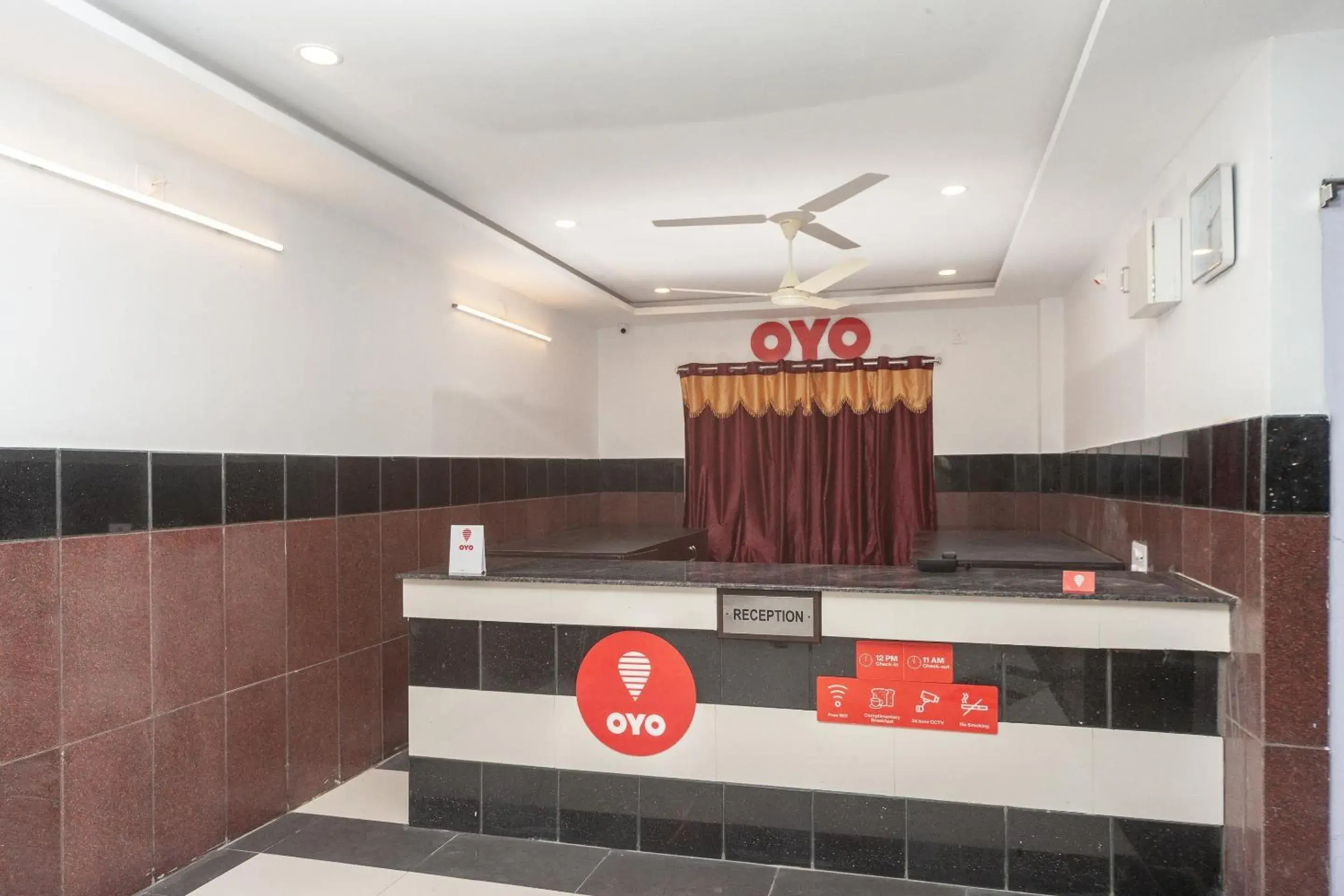 Lobby or reception in Capital O Srinivasa Residency Lobby or reception in Capital O Srinivasa Residency