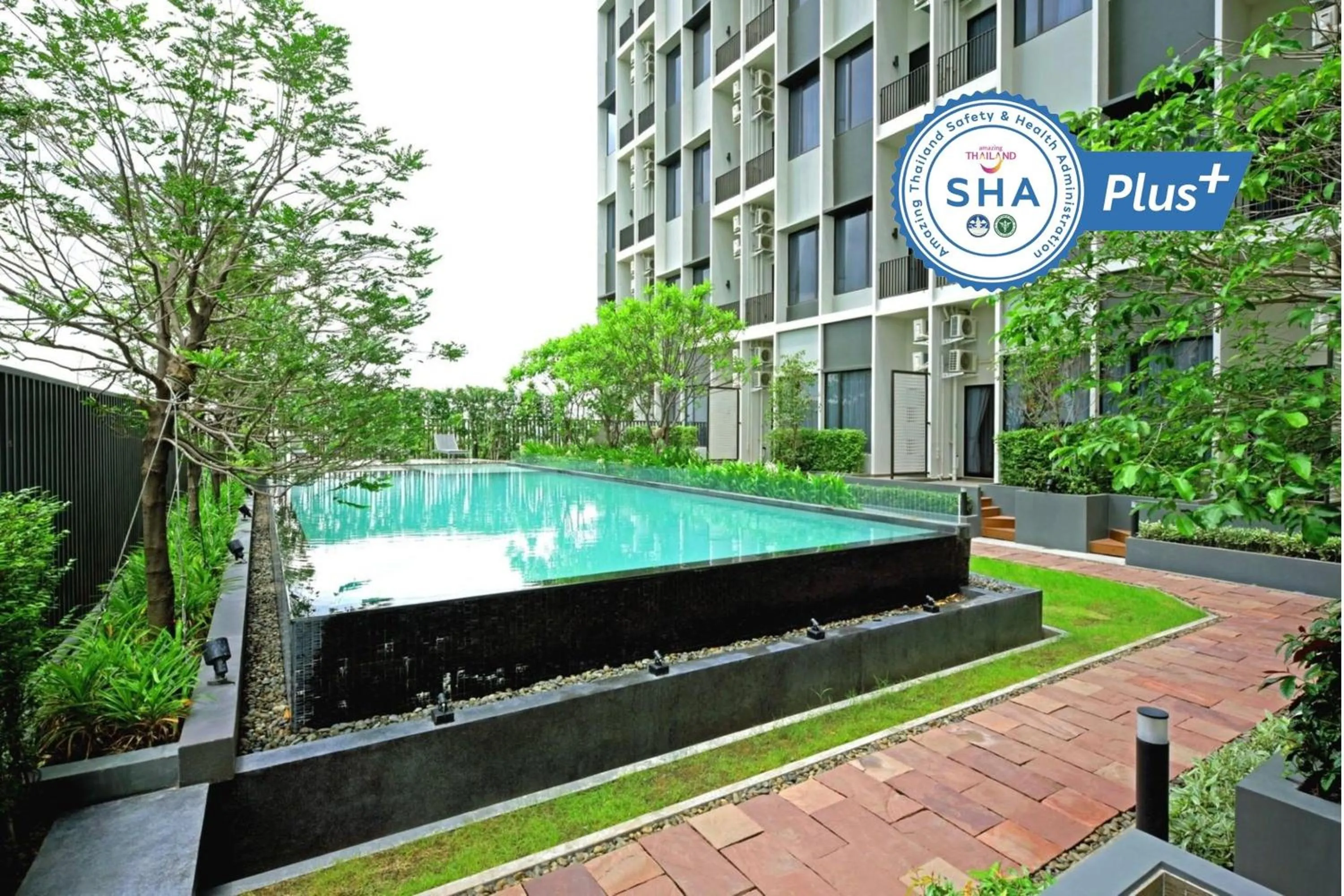 Property building, Swimming Pool in Q-Box Hotel Bangkok Blossom (SHA Plus)
