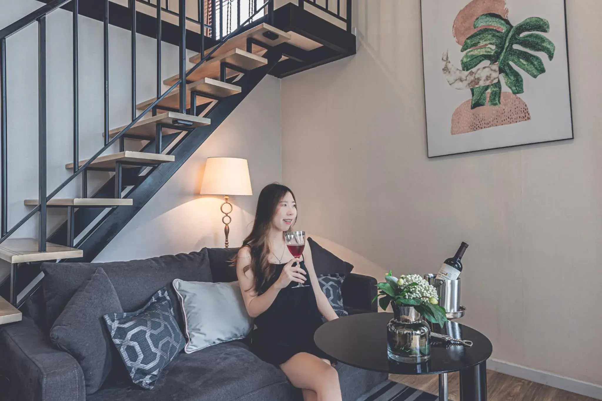 Living room in SureStay by Best Western Bangkok Ramintra Living room in SureStay by Best Western Bangkok Ramintra