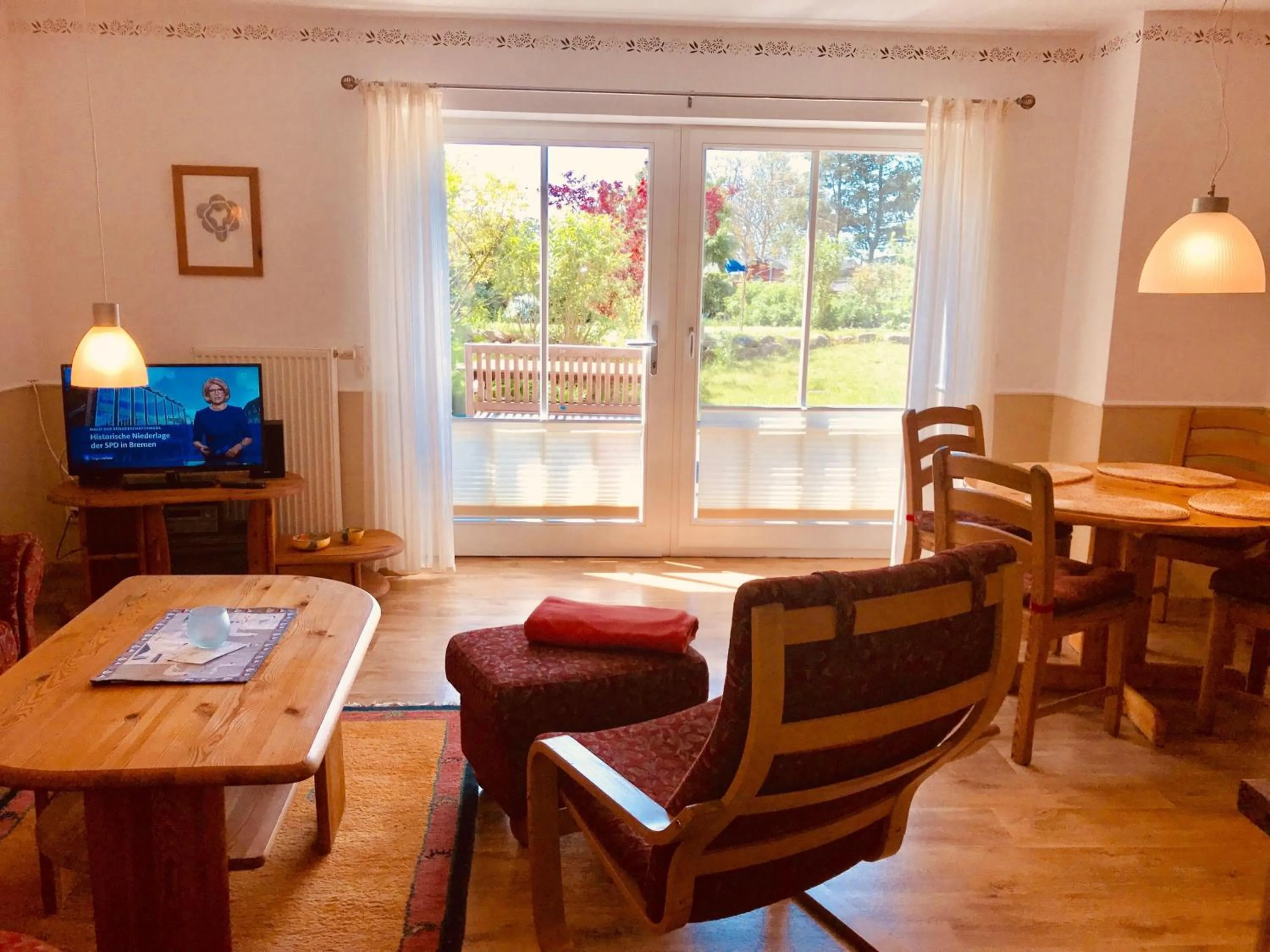 Ein-Steinwurf-zum-Ostseestrand-Ferienwohnung-Martha-mit-Terrasse